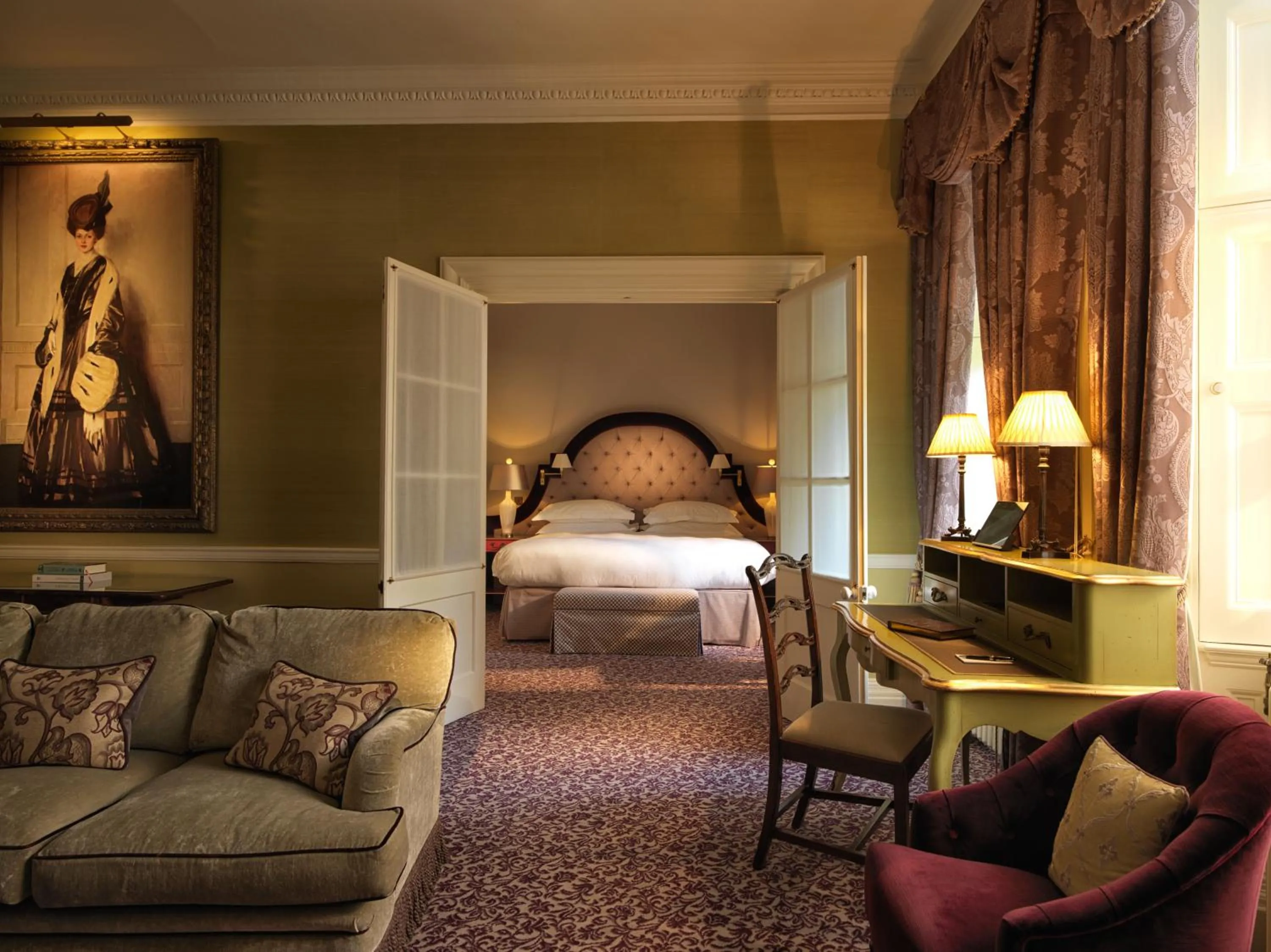Seating area, Bed in Cliveden House - an Iconic Luxury Hotel