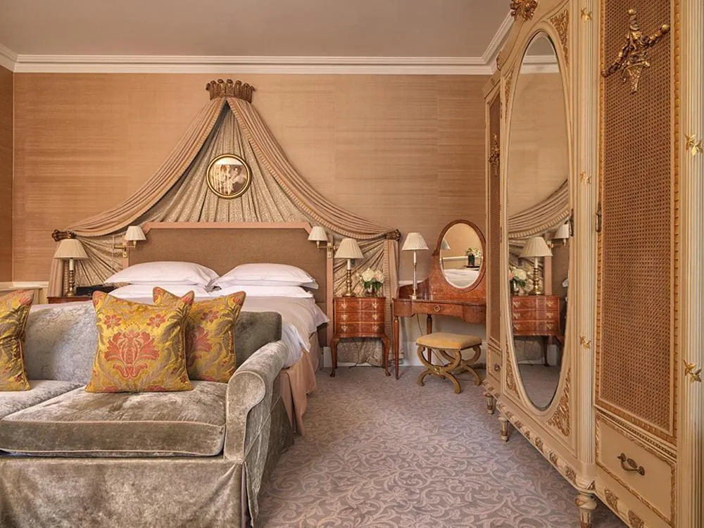 Bedroom, Bed in Cliveden House - an Iconic Luxury Hotel