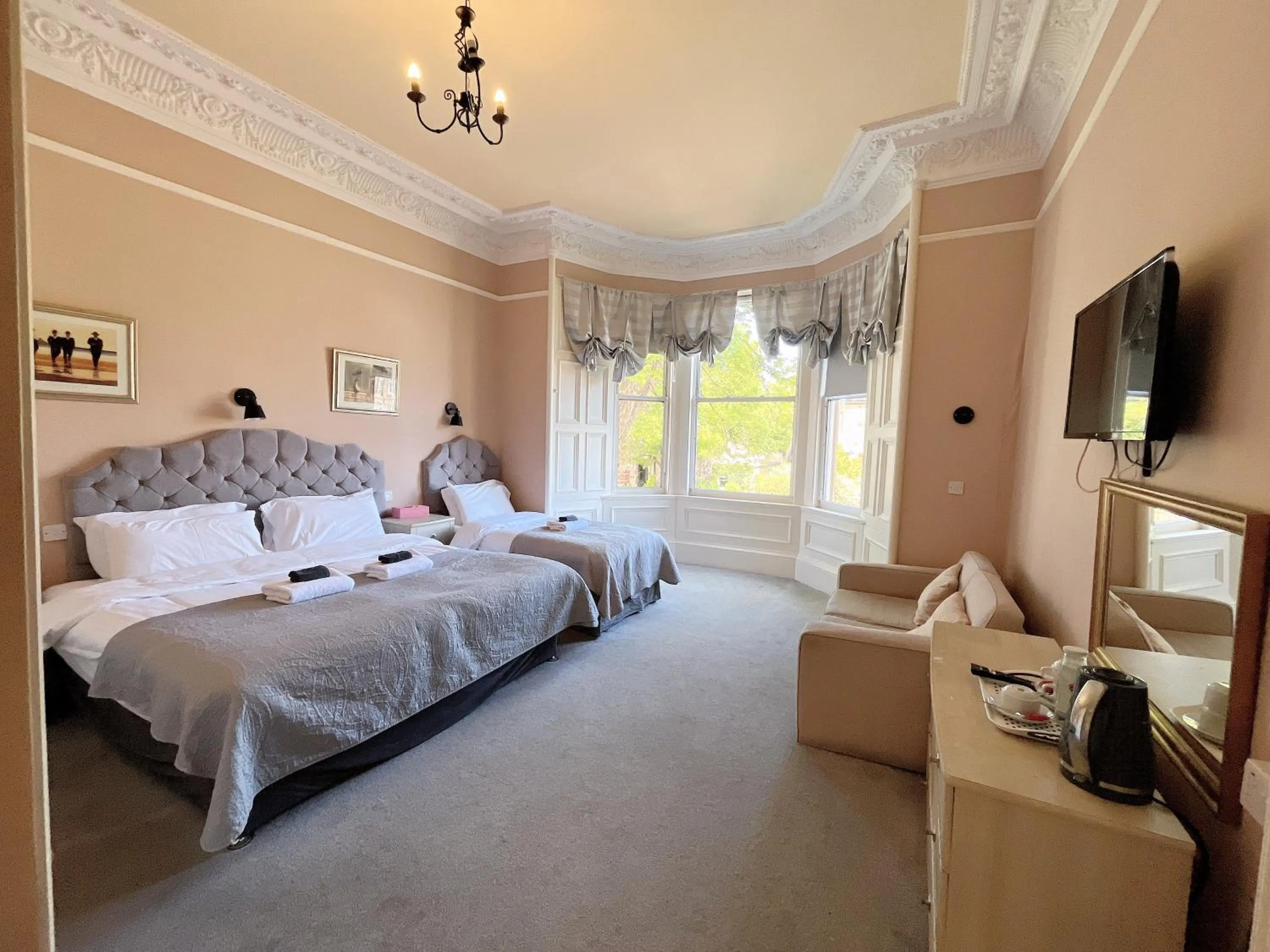 Bed in Allison House 16