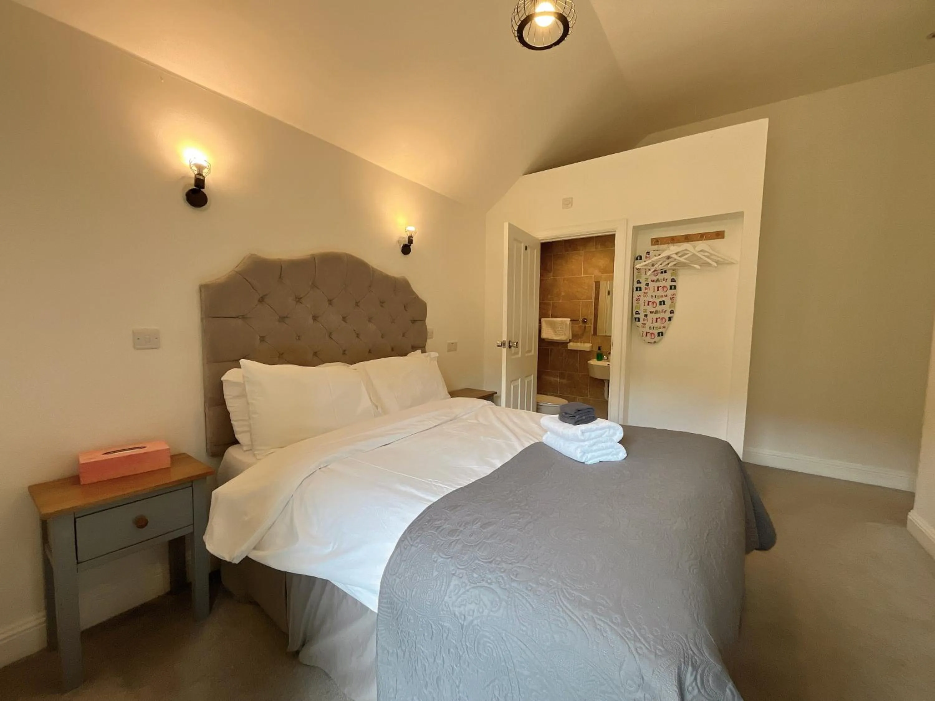 Bed in Allison House 16