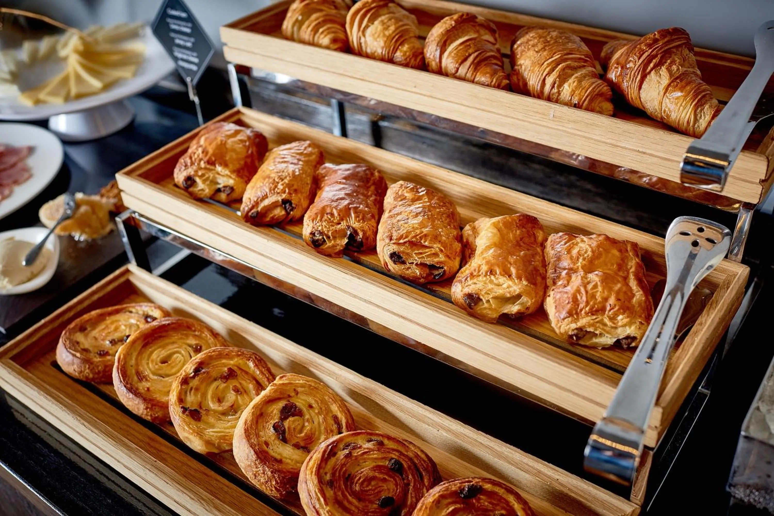 Buffet breakfast in The Slaughters Country Inn