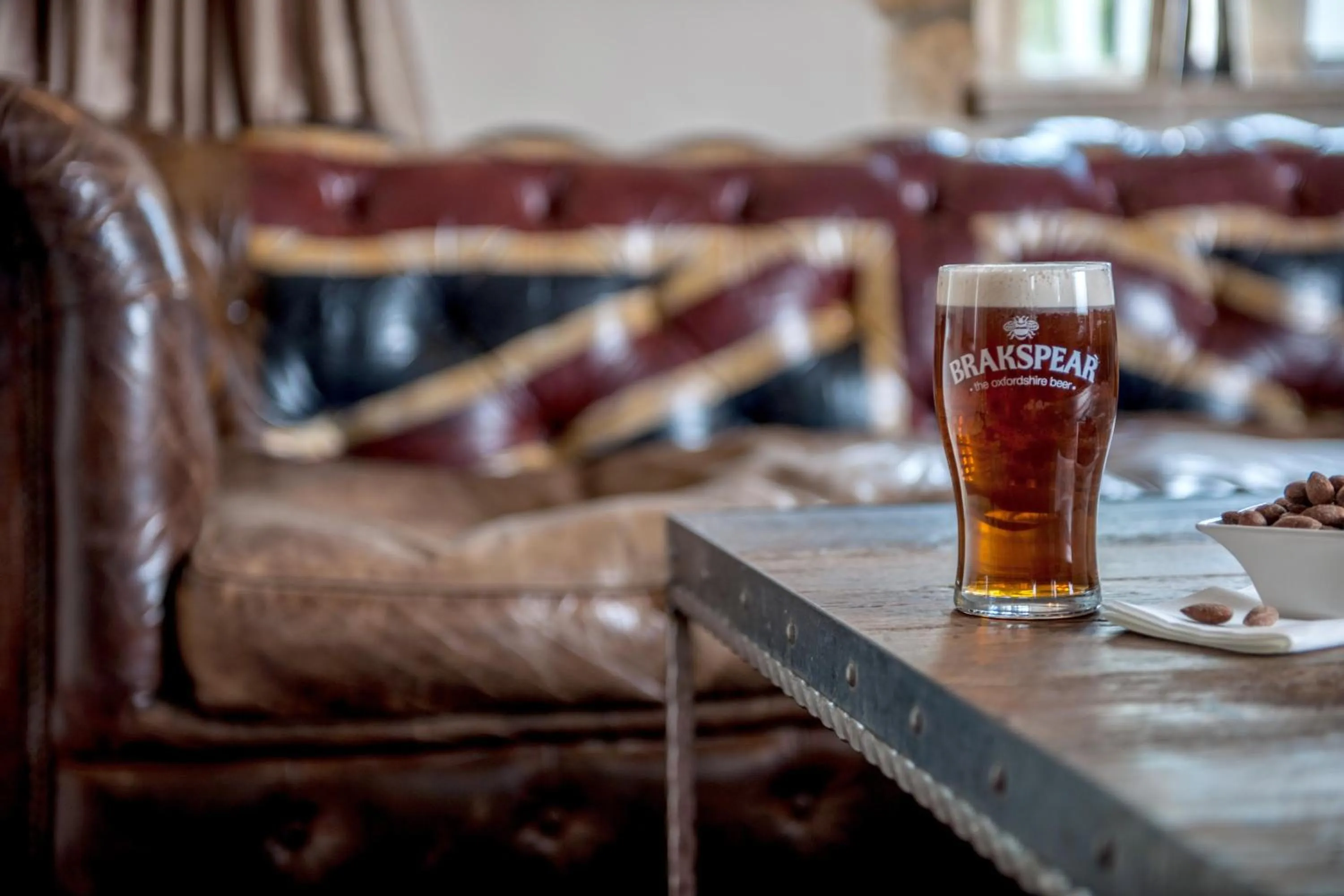 Lounge or bar in The Slaughters Country Inn