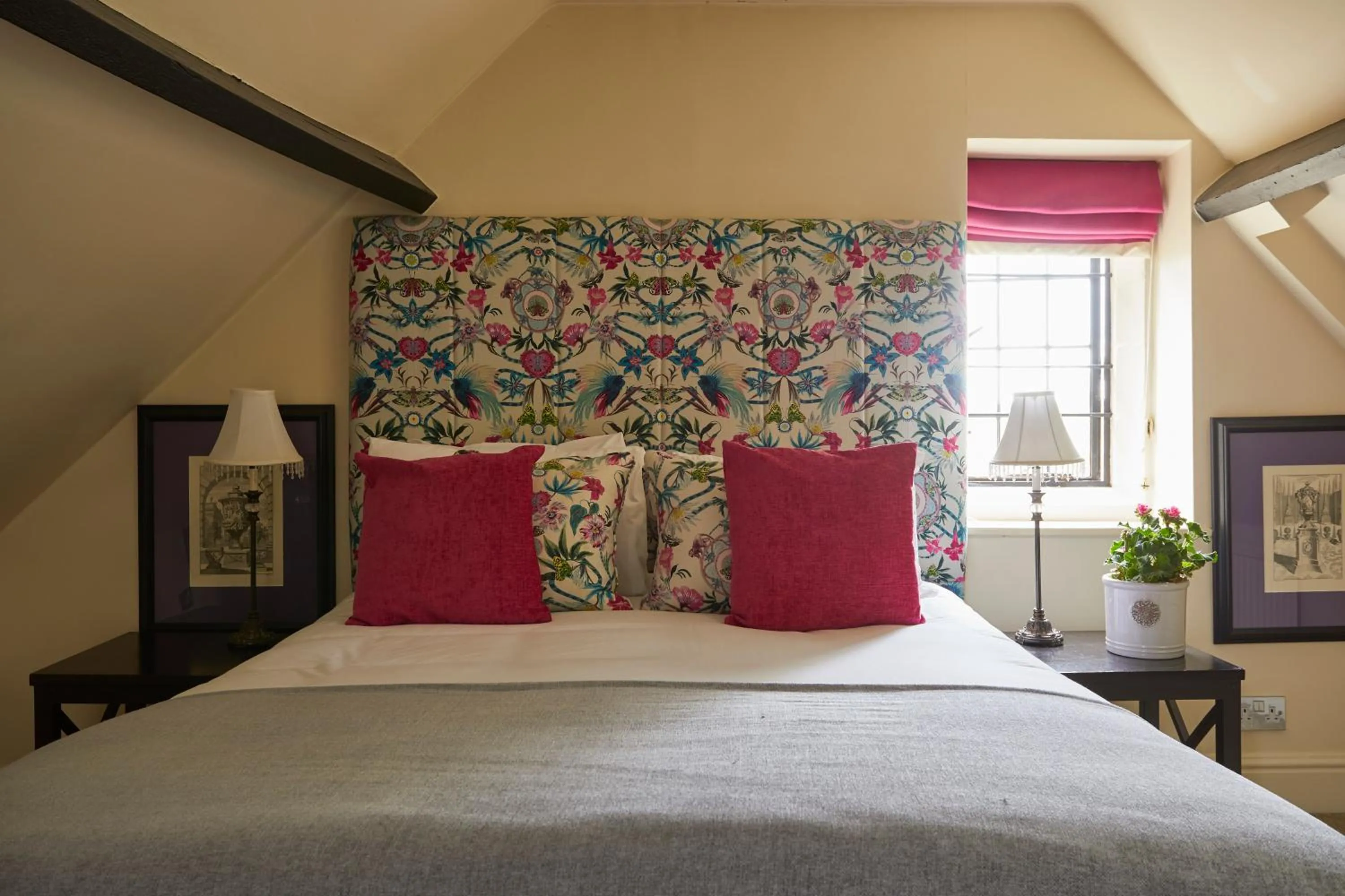 Bedroom, Bed in The Slaughters Country Inn