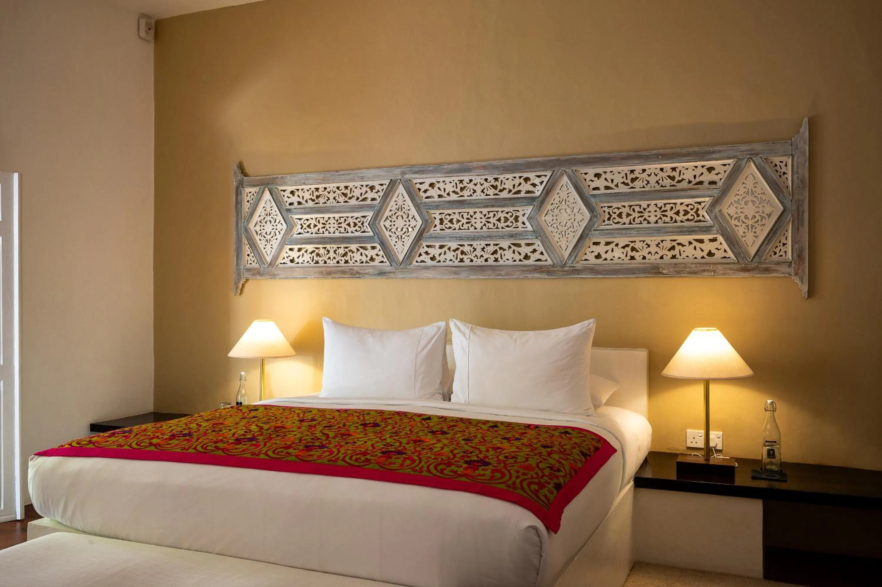 Bedroom, Bed in Nyne Hotels Rock Villa - Bentota