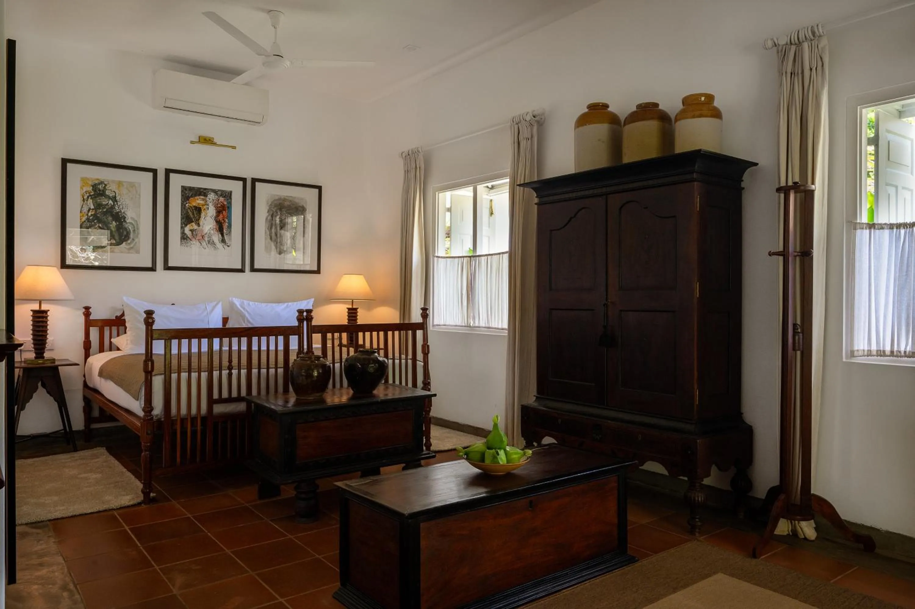 Bed in Nyne Hotels Rock Villa - Bentota