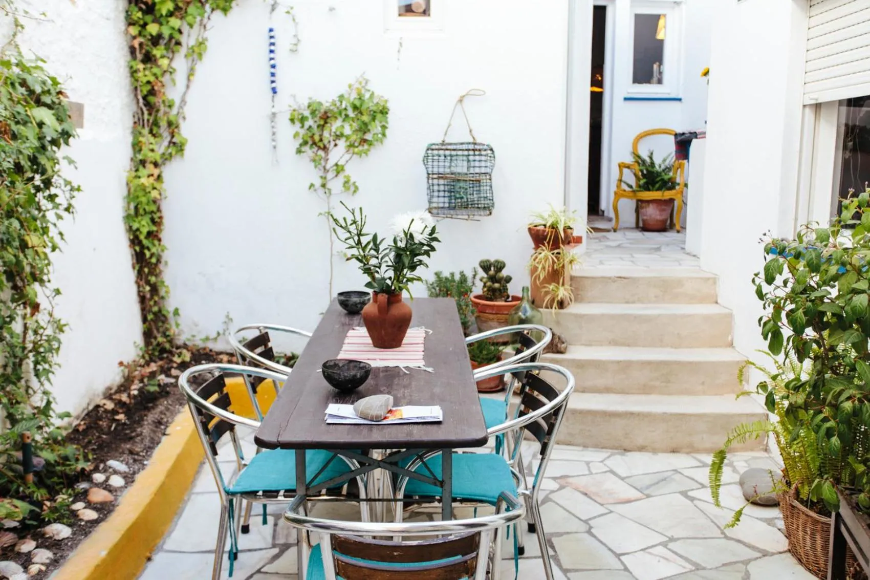 Patio in Olive Hostel Lagos