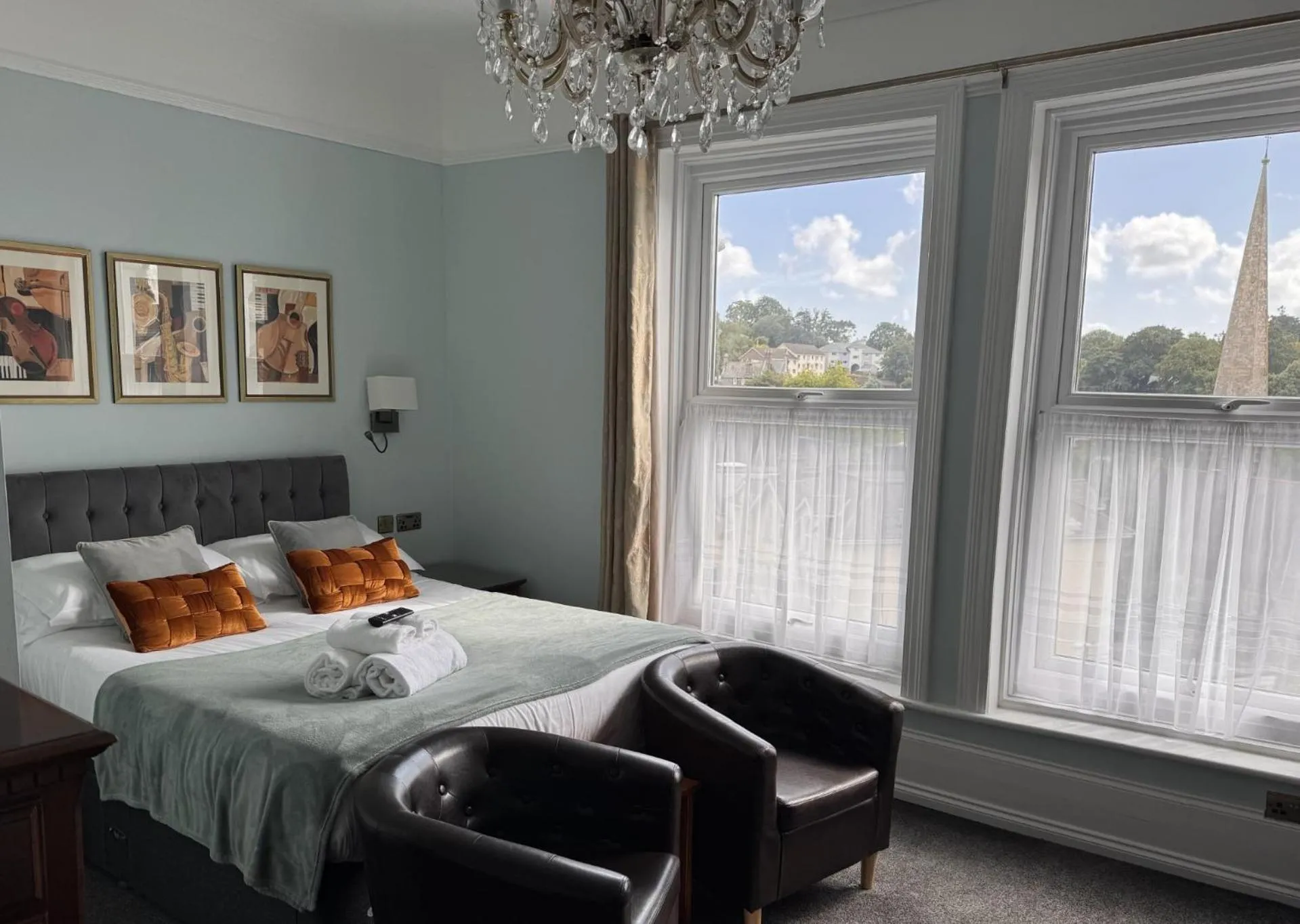 Bedroom, Bed in The Shirley