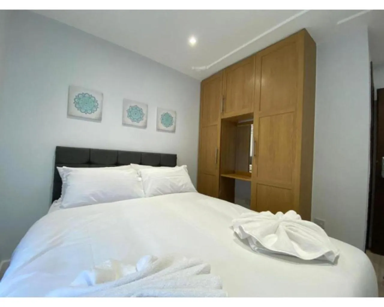 Bedroom, Bed in MSK Superior