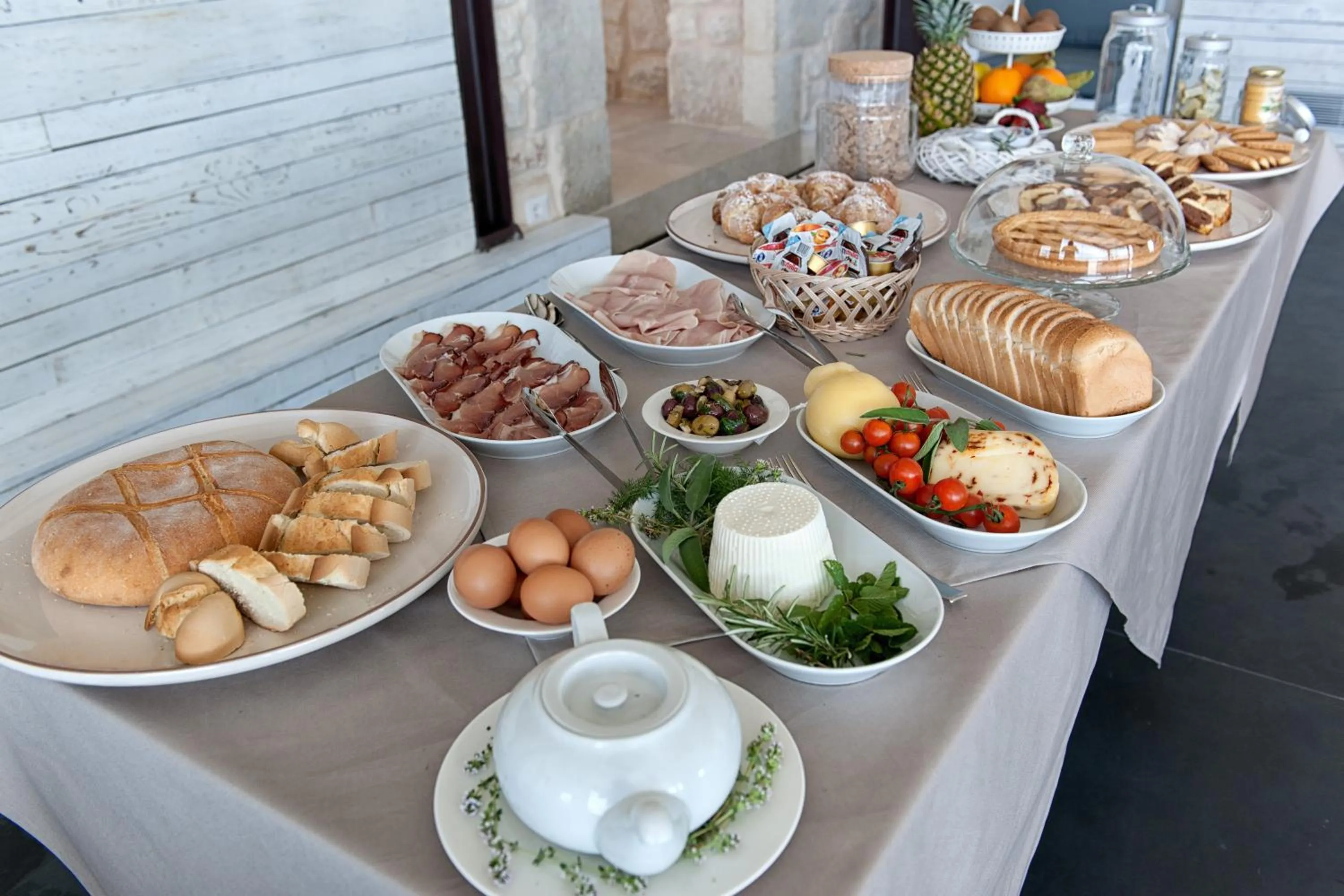 Restaurant/places to eat in Stacci Rural Resort