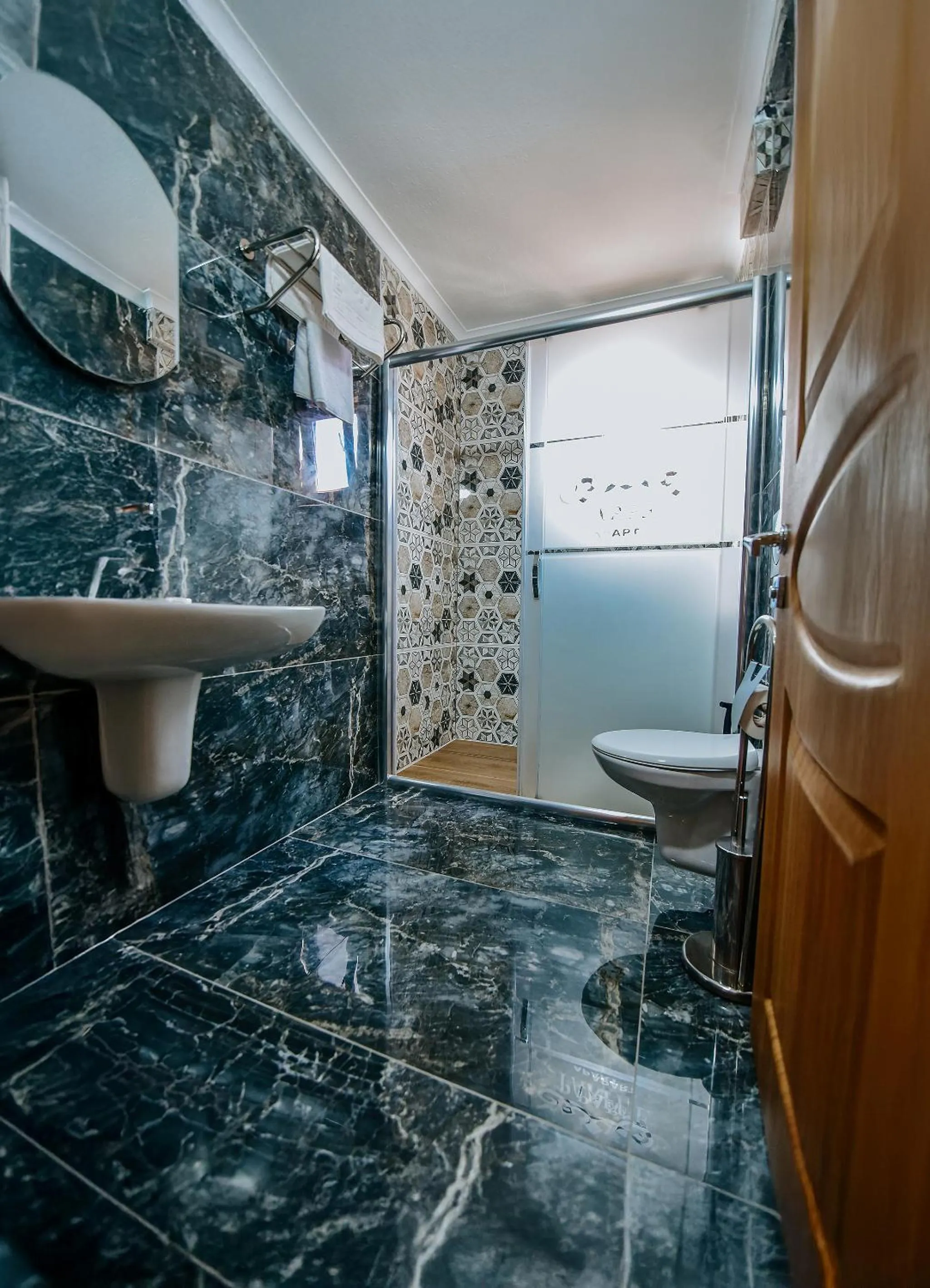 Shower in Parfe Apart