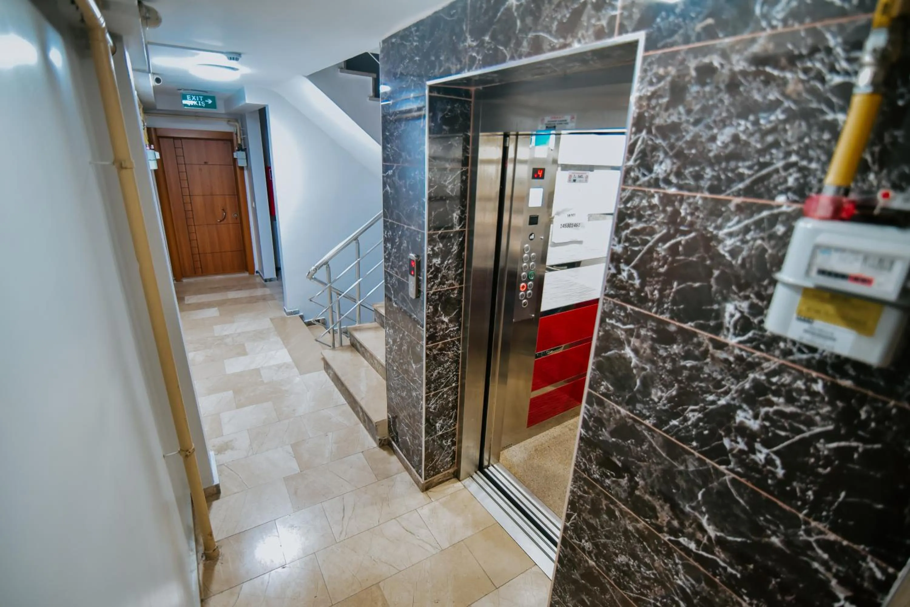 elevator in Parfe Apart