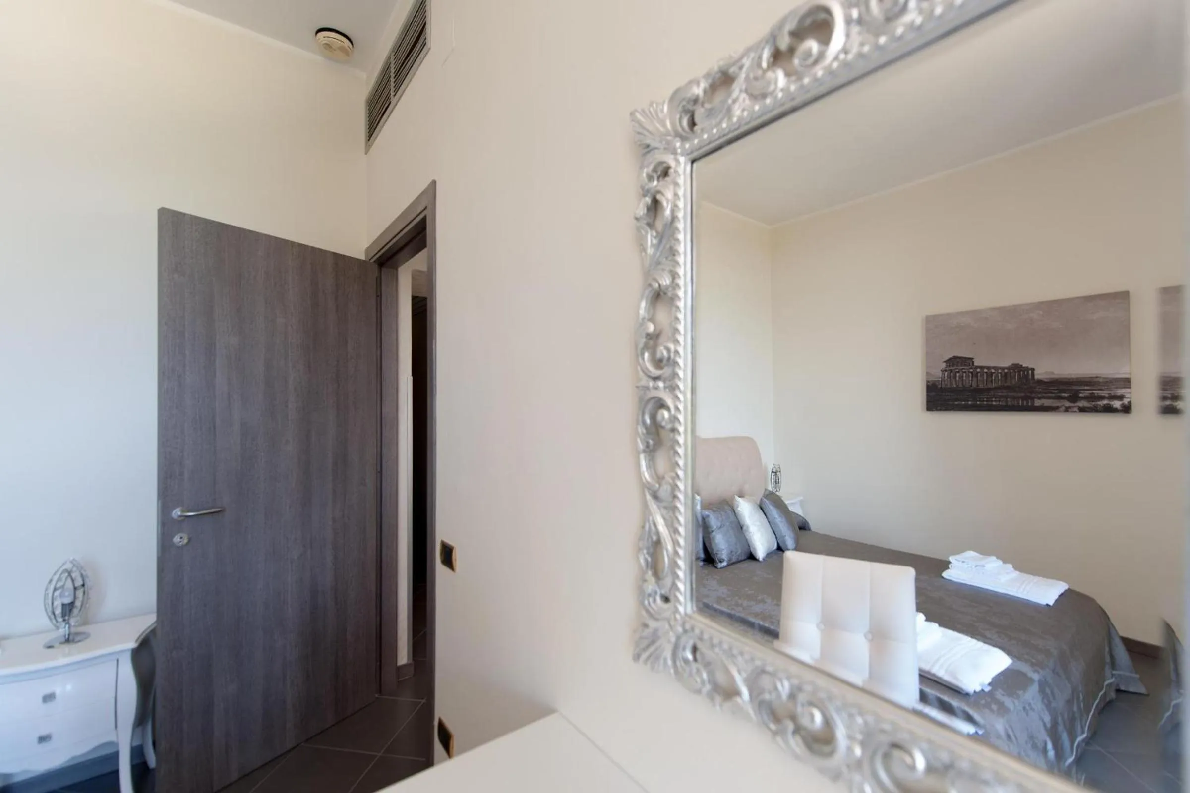 Photo of the whole room, Bed in Il Postiglione Hotel - Sala Ricevimenti Minturno