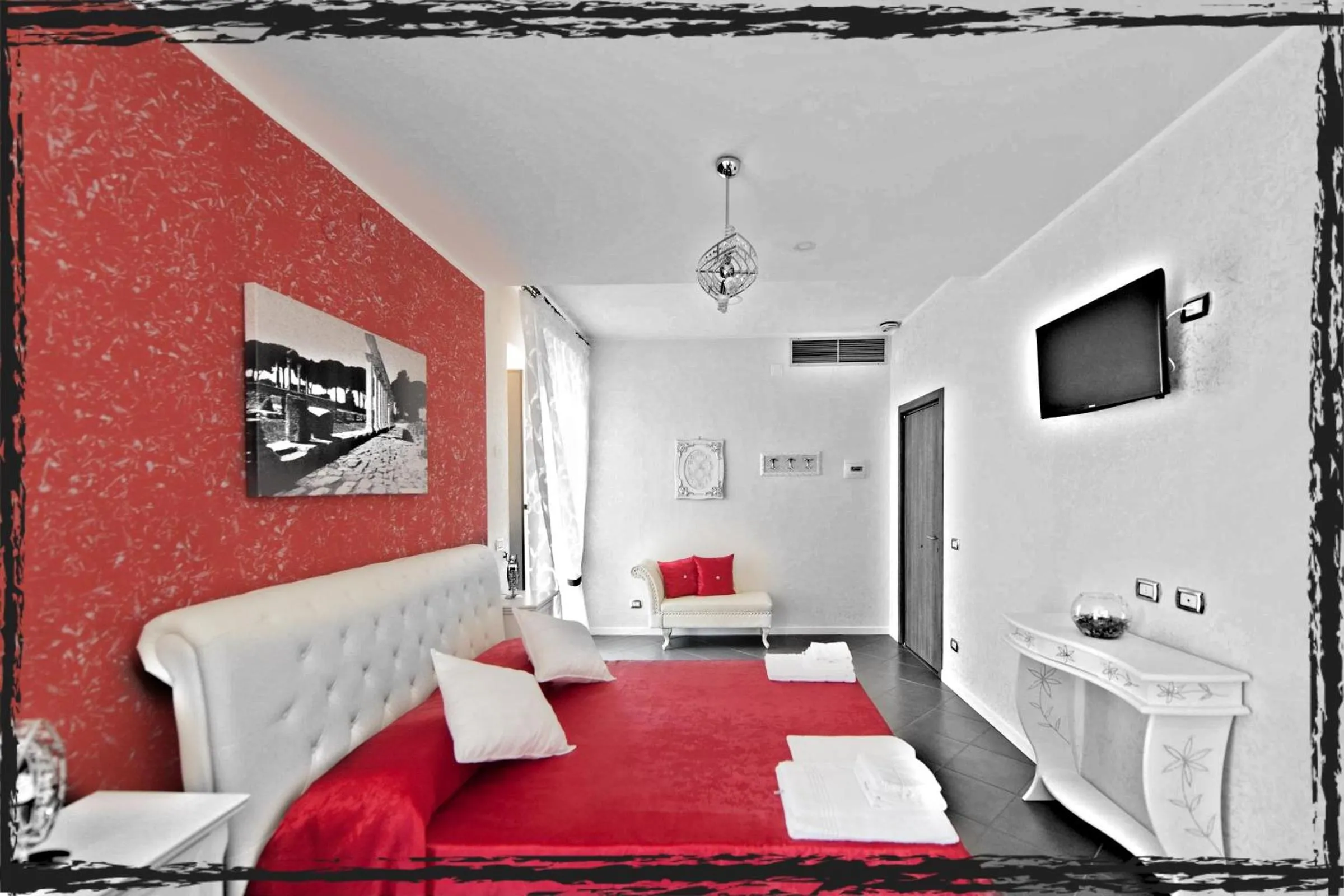 Photo of the whole room, Bed in Il Postiglione Hotel - Sala Ricevimenti Minturno
