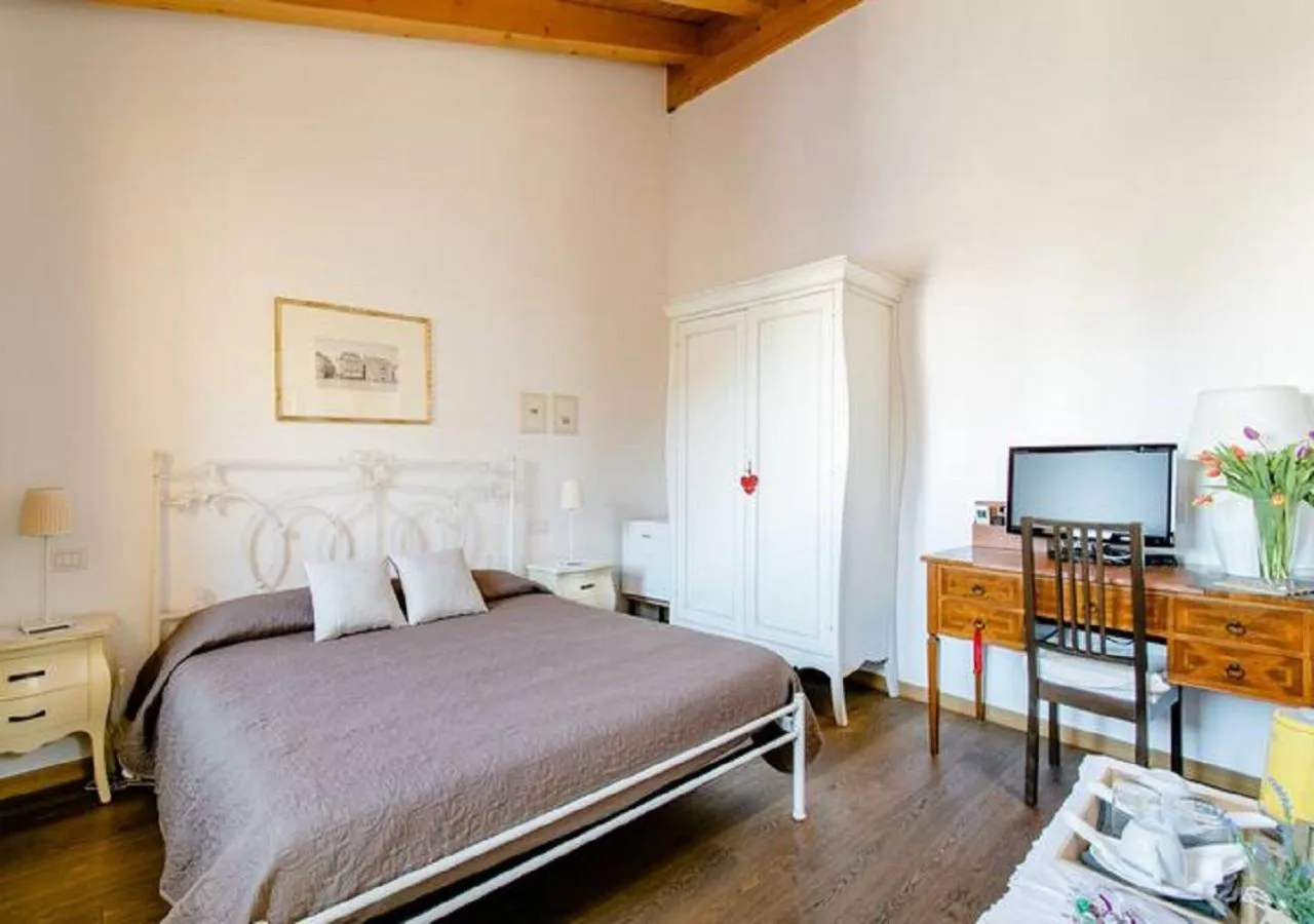 Bedroom, Bed in Al Piccolo Clarin