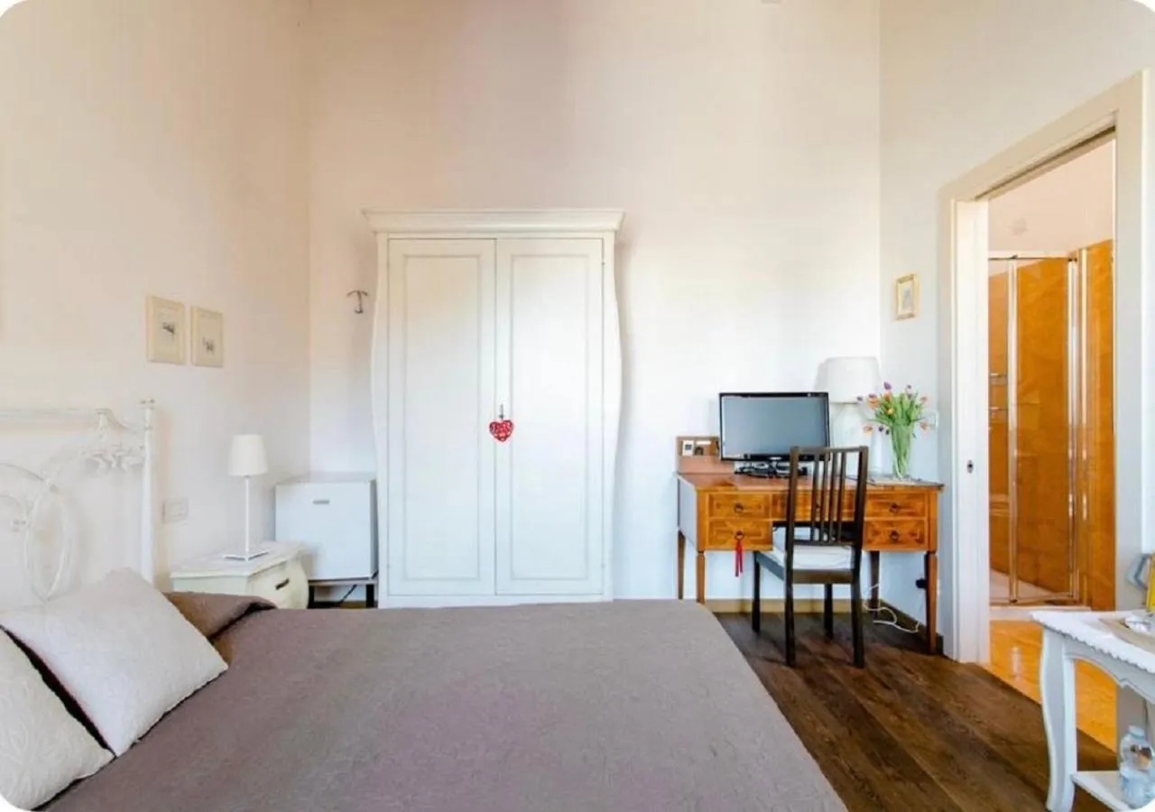 Decorative detail, Bed in Al Piccolo Clarin