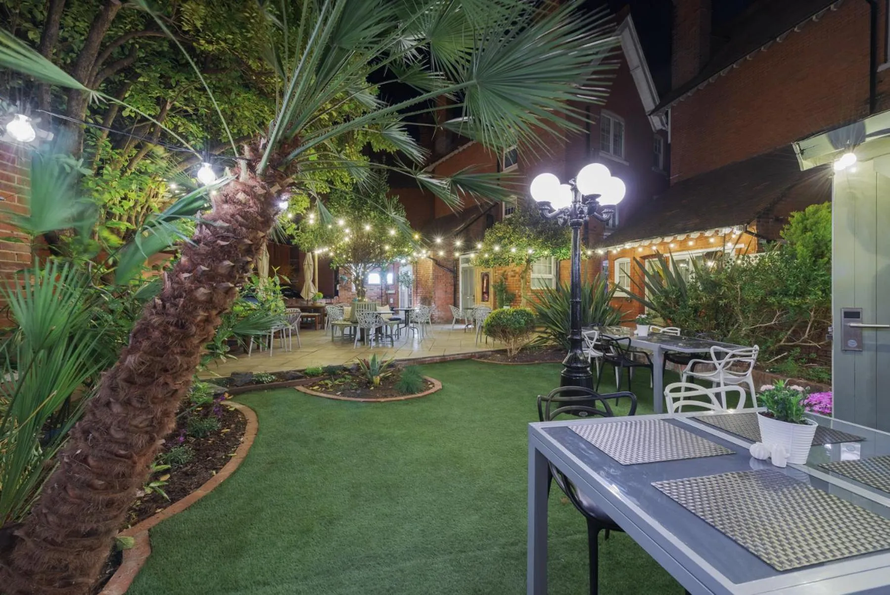 Restaurant/places to eat in Florence House Boutique Hotel and Restaurant