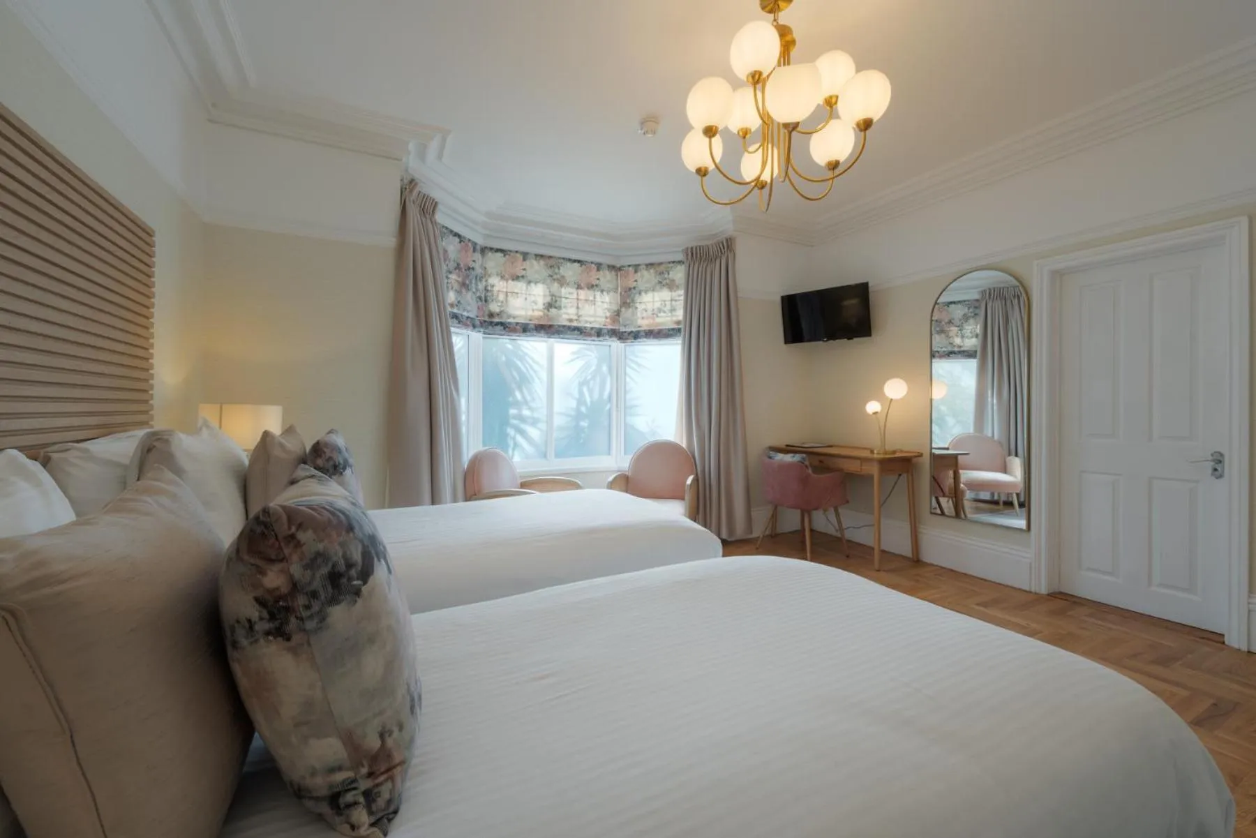 Photo of the whole room, Bed in Florence House Boutique Hotel and Restaurant