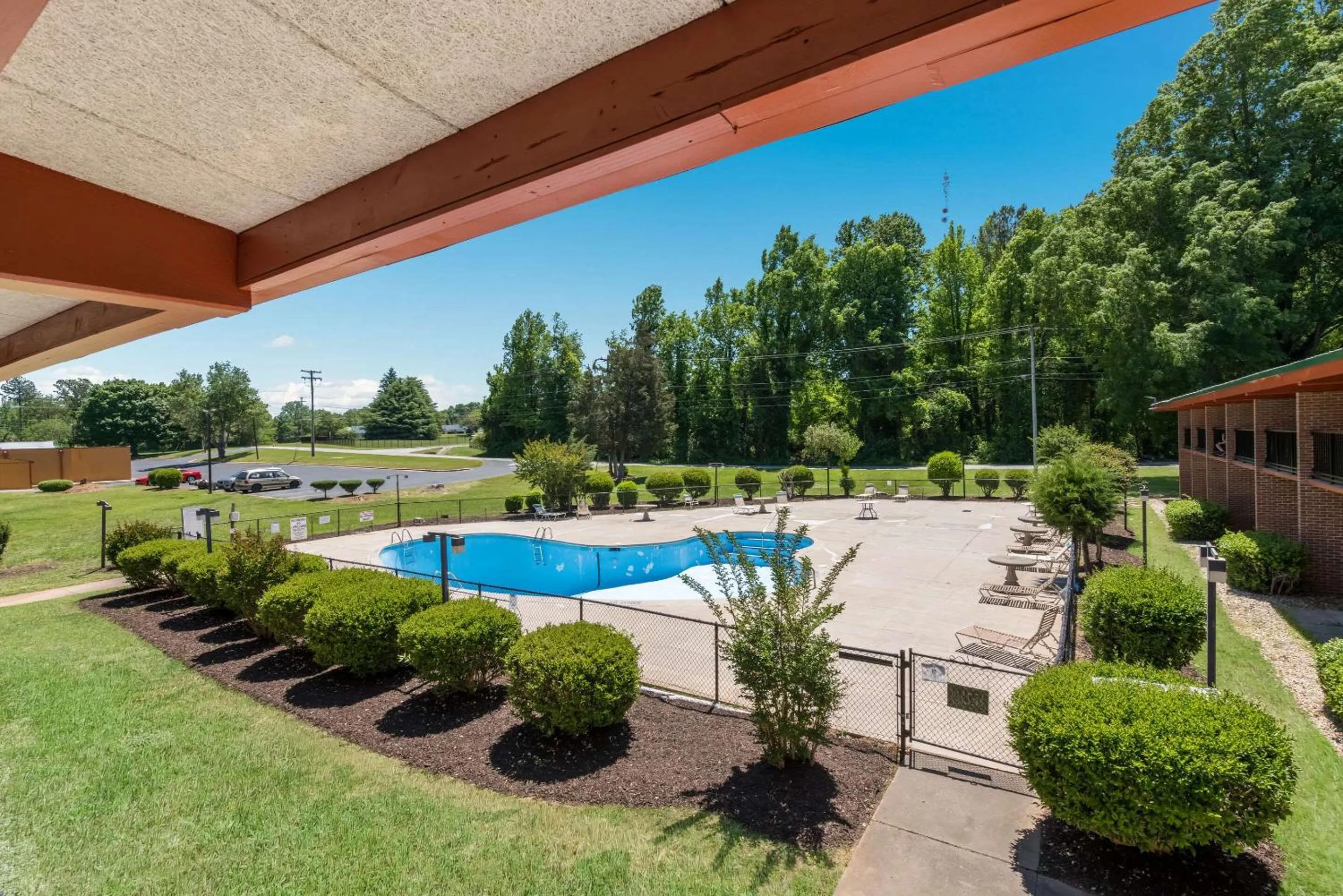 Property building in Econo Lodge High Point - Archdale