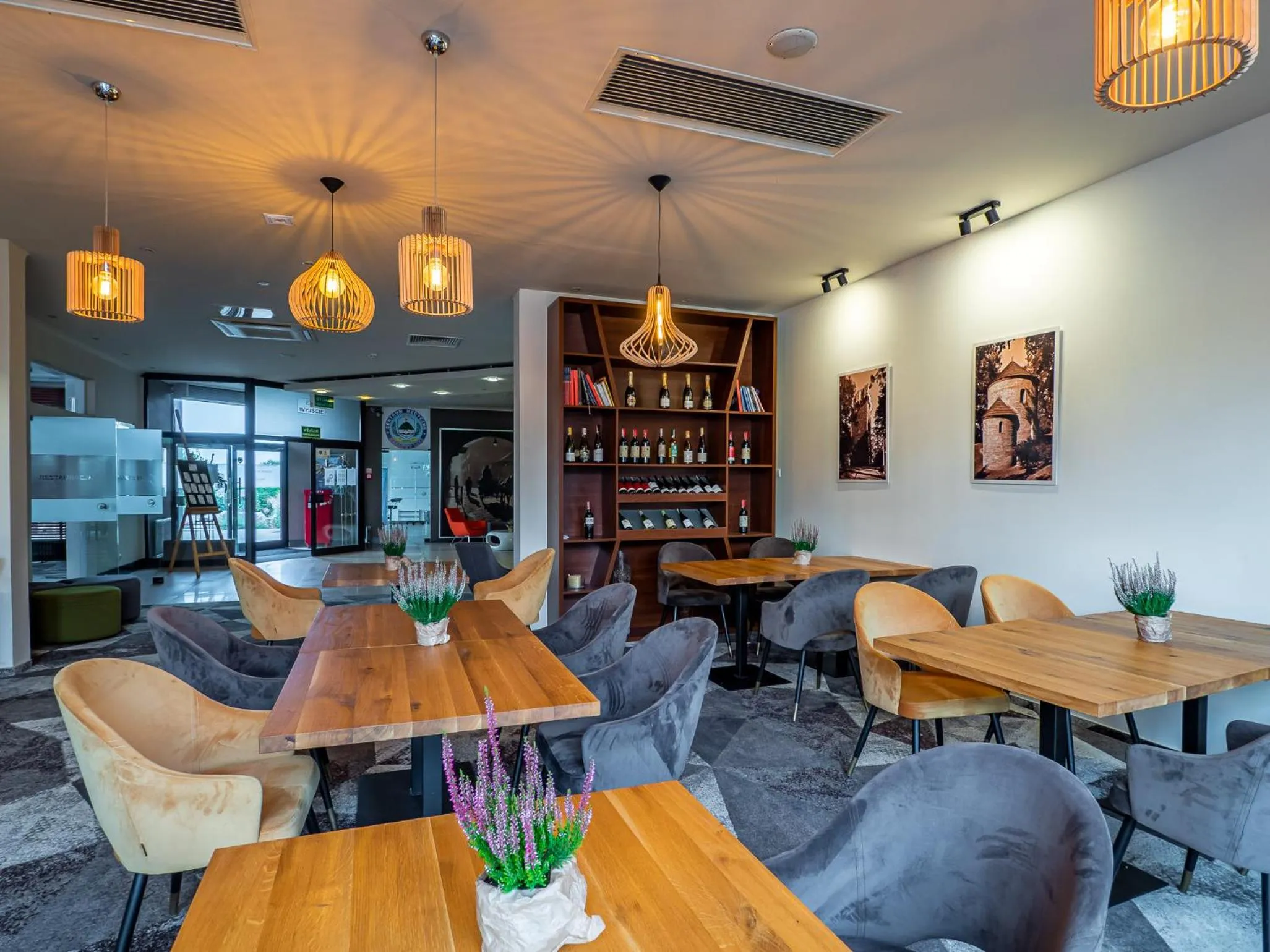 Lobby or reception in Mercure Cieszyn