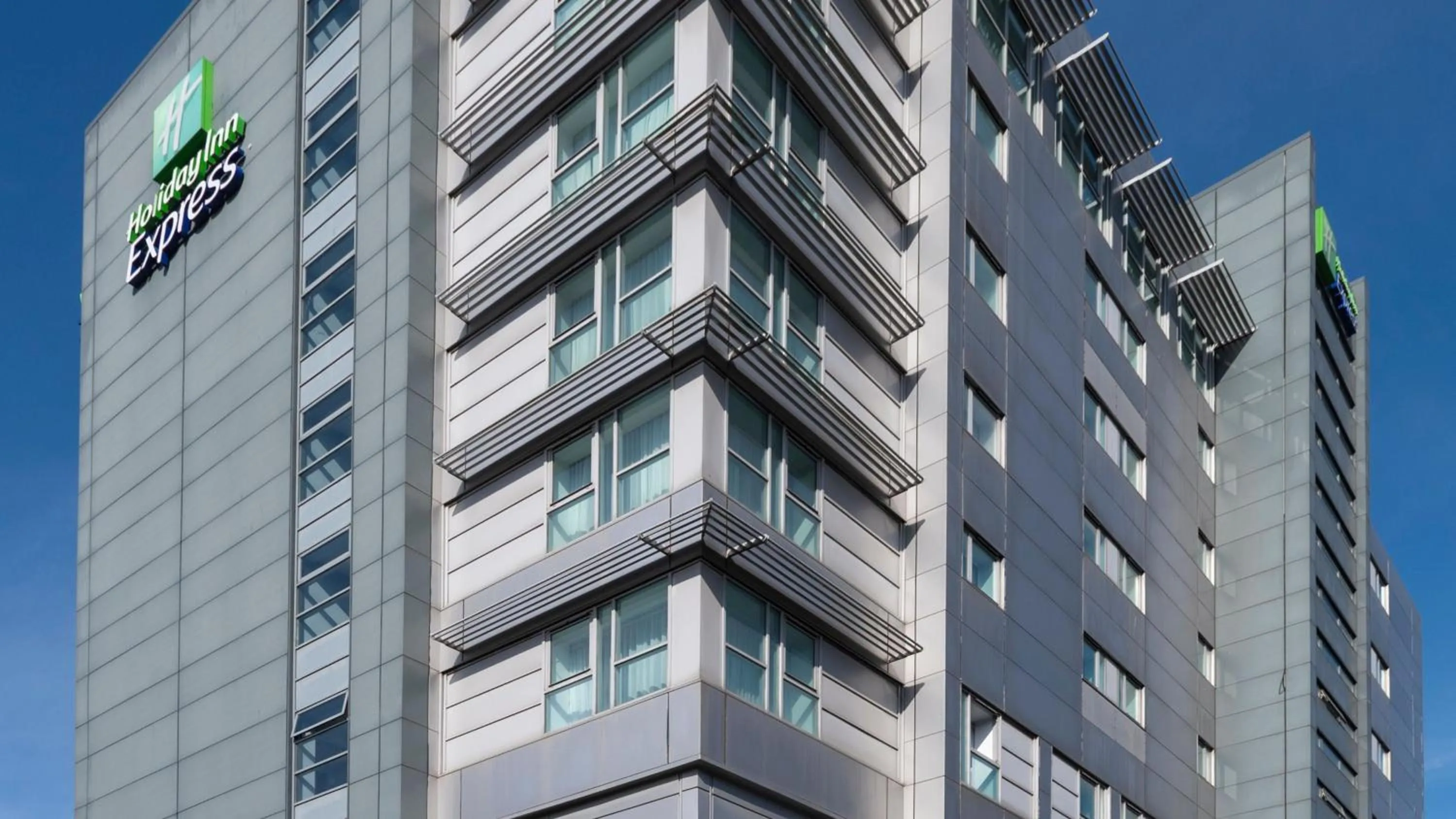 Property building in Holiday Inn Express Swindon City Centre by IHG