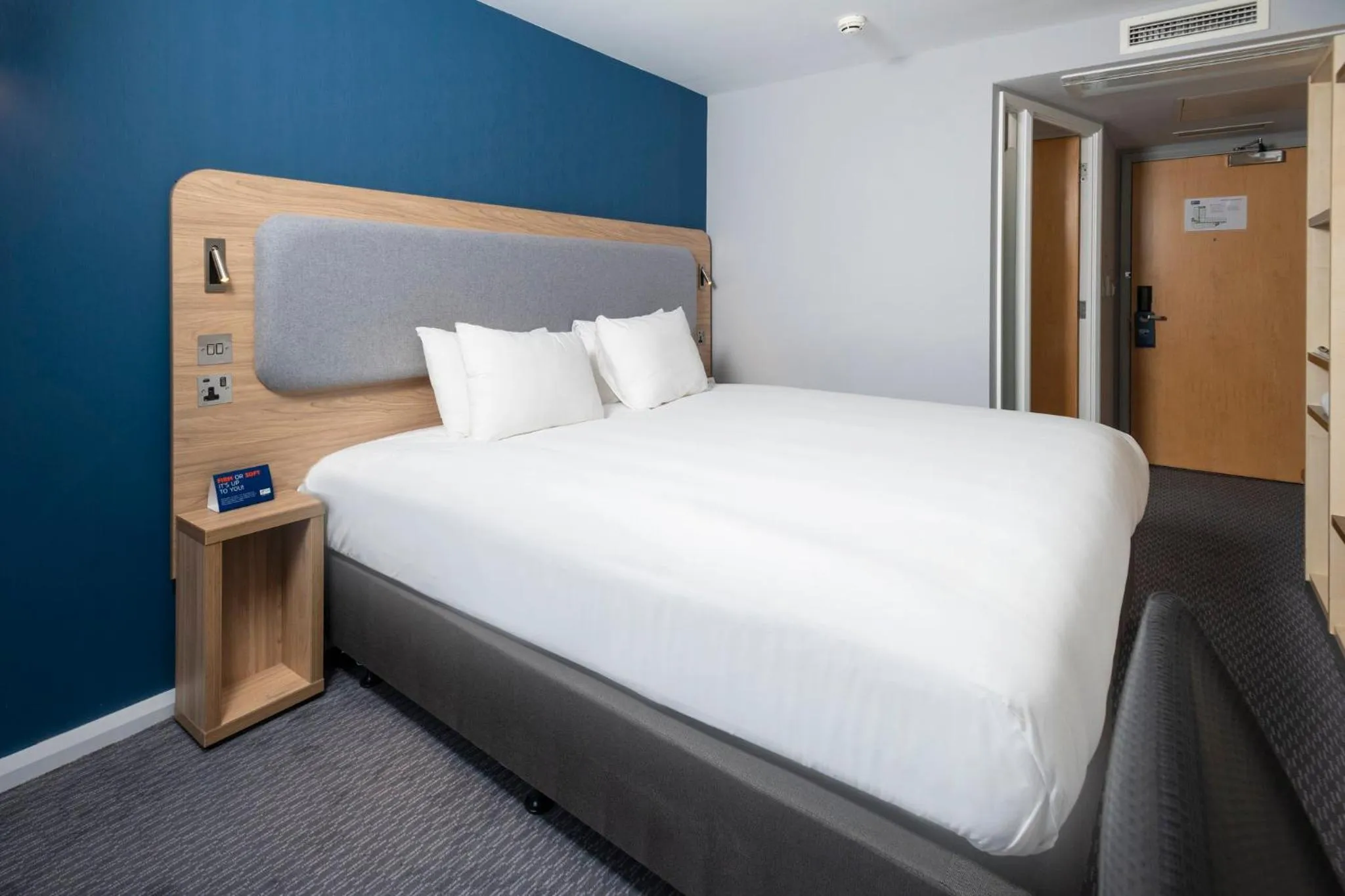 Photo of the whole room, Bed in Holiday Inn Express Swindon City Centre by IHG