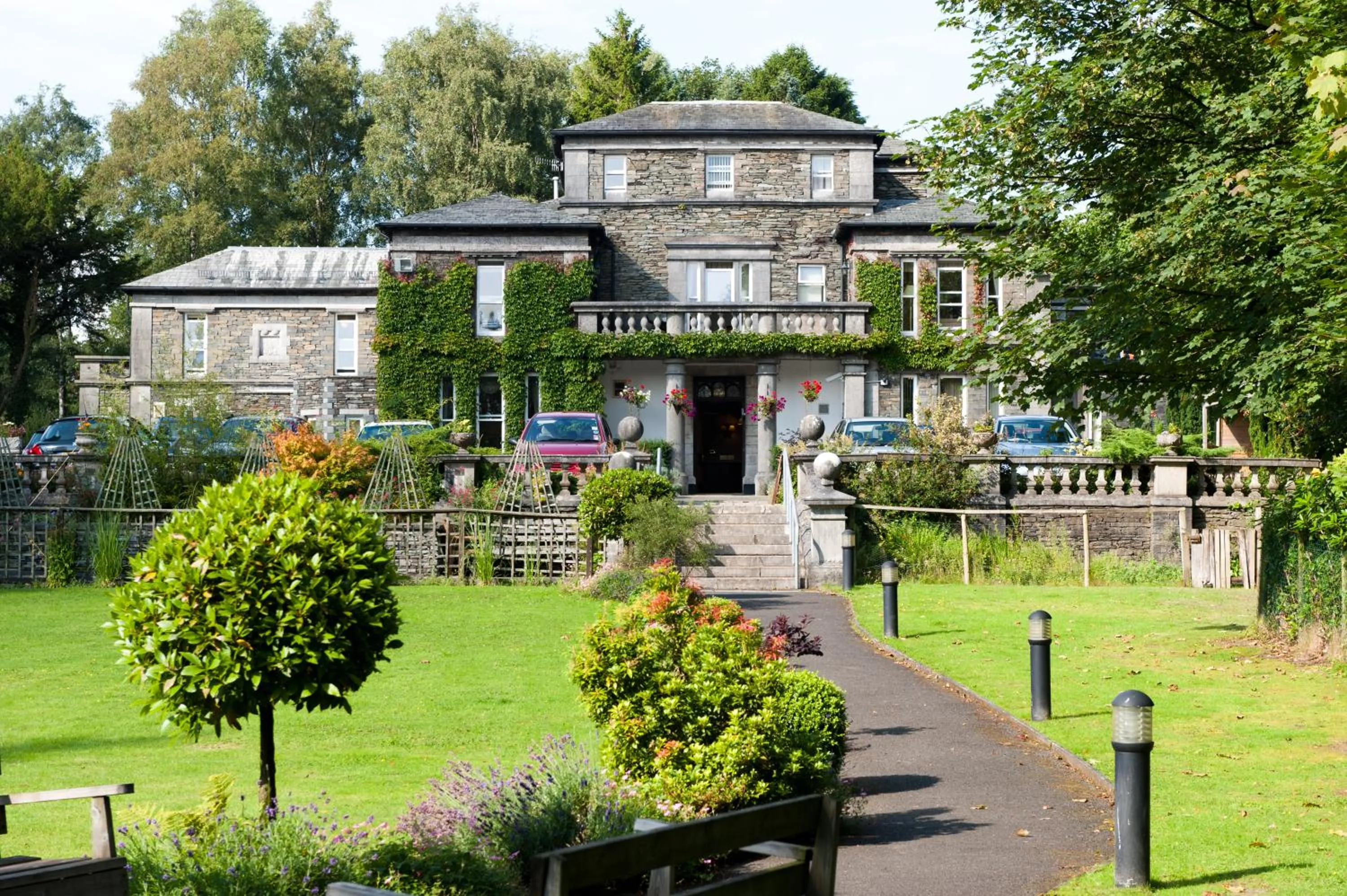 Property building in Windermere Manor Hotel