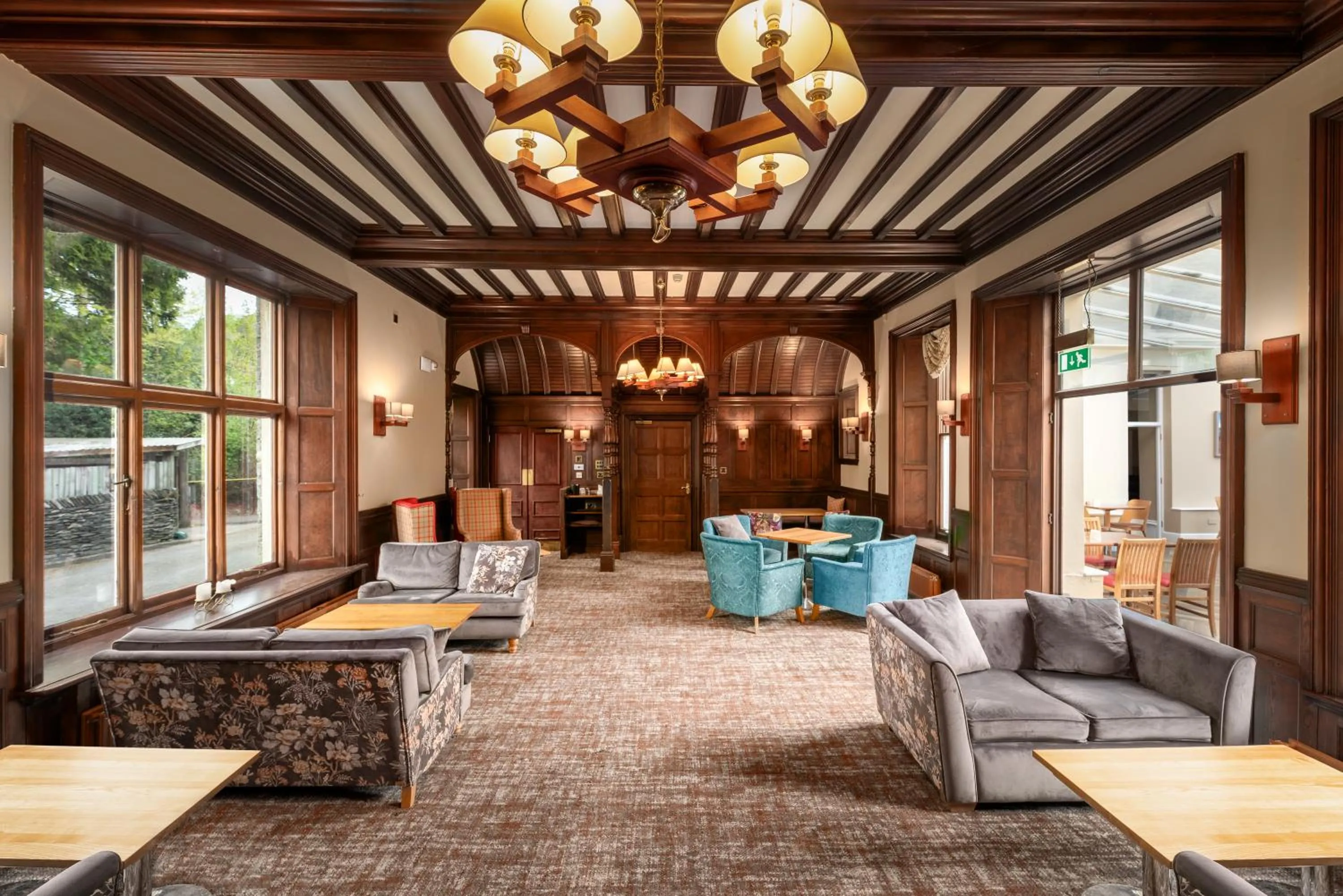 Lounge or bar in Windermere Manor Hotel