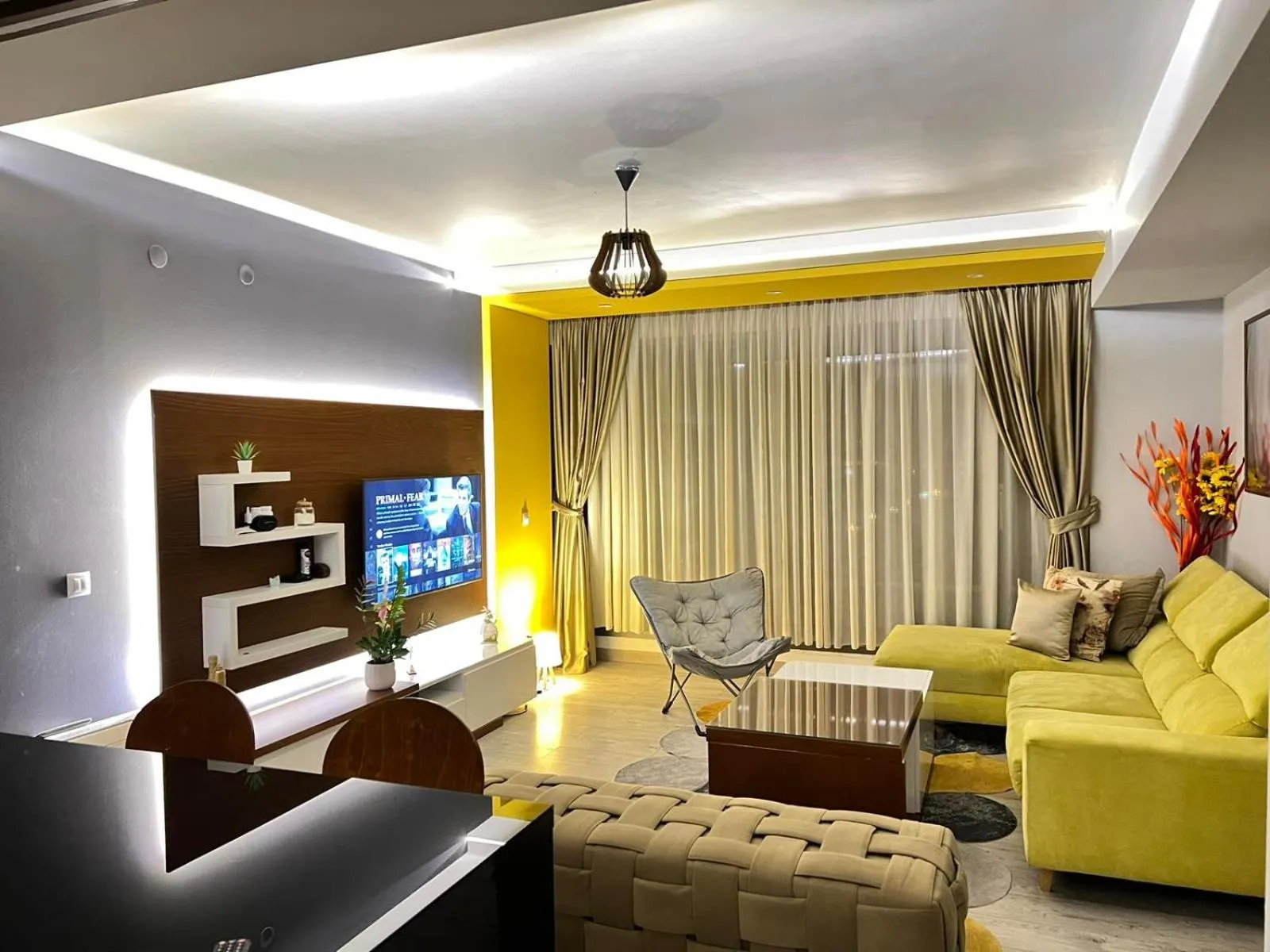 TV and multimedia in Capitоl Suites & Apartments