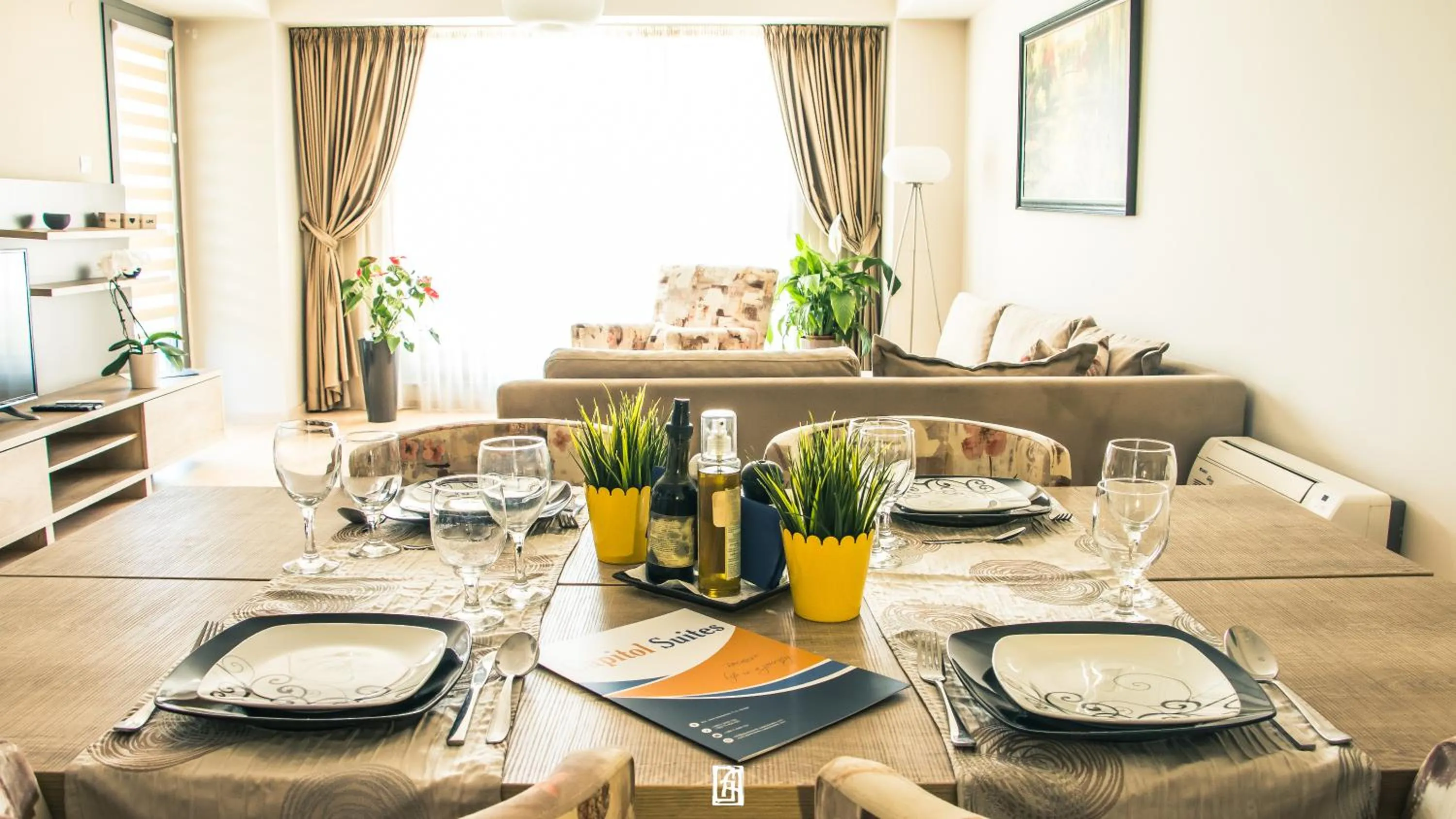 Dining area in Capitоl Suites & Apartments