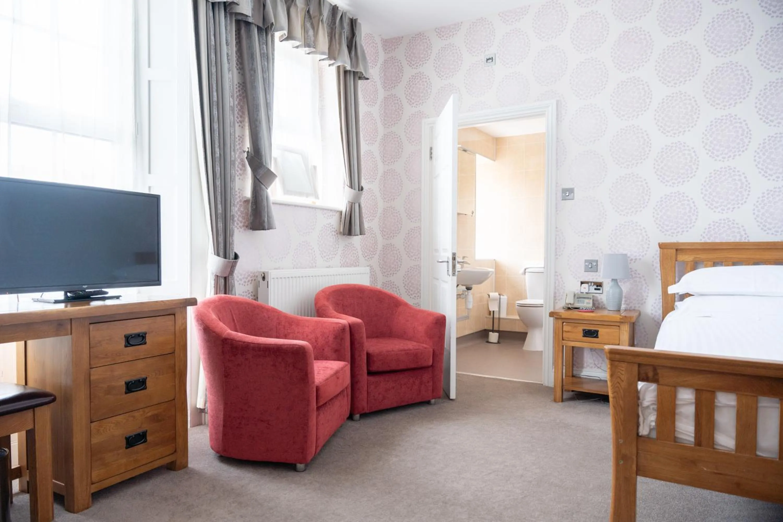 Bed in Lauriston Hotel