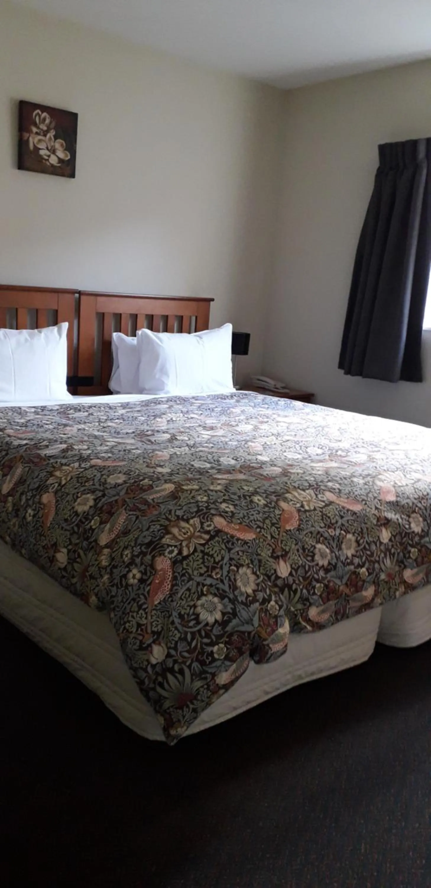 Bedroom, Bed in Denton Park Motel