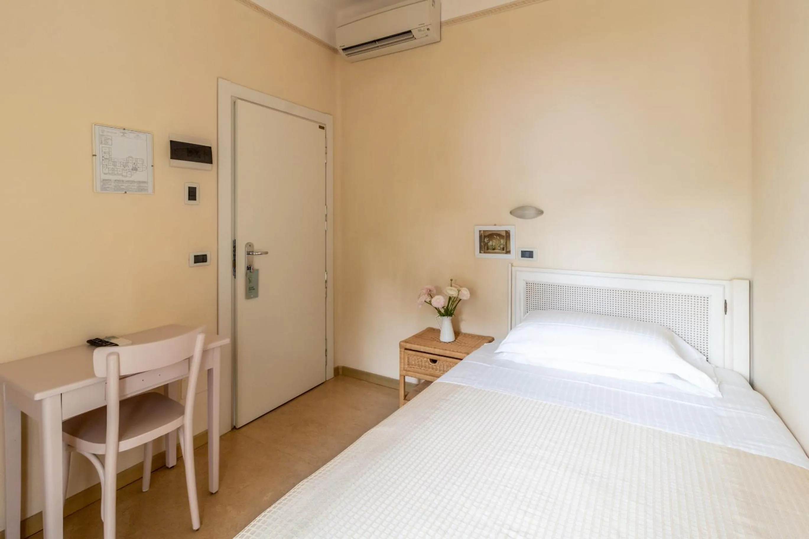 Bedroom, Bed in Villa Arizona