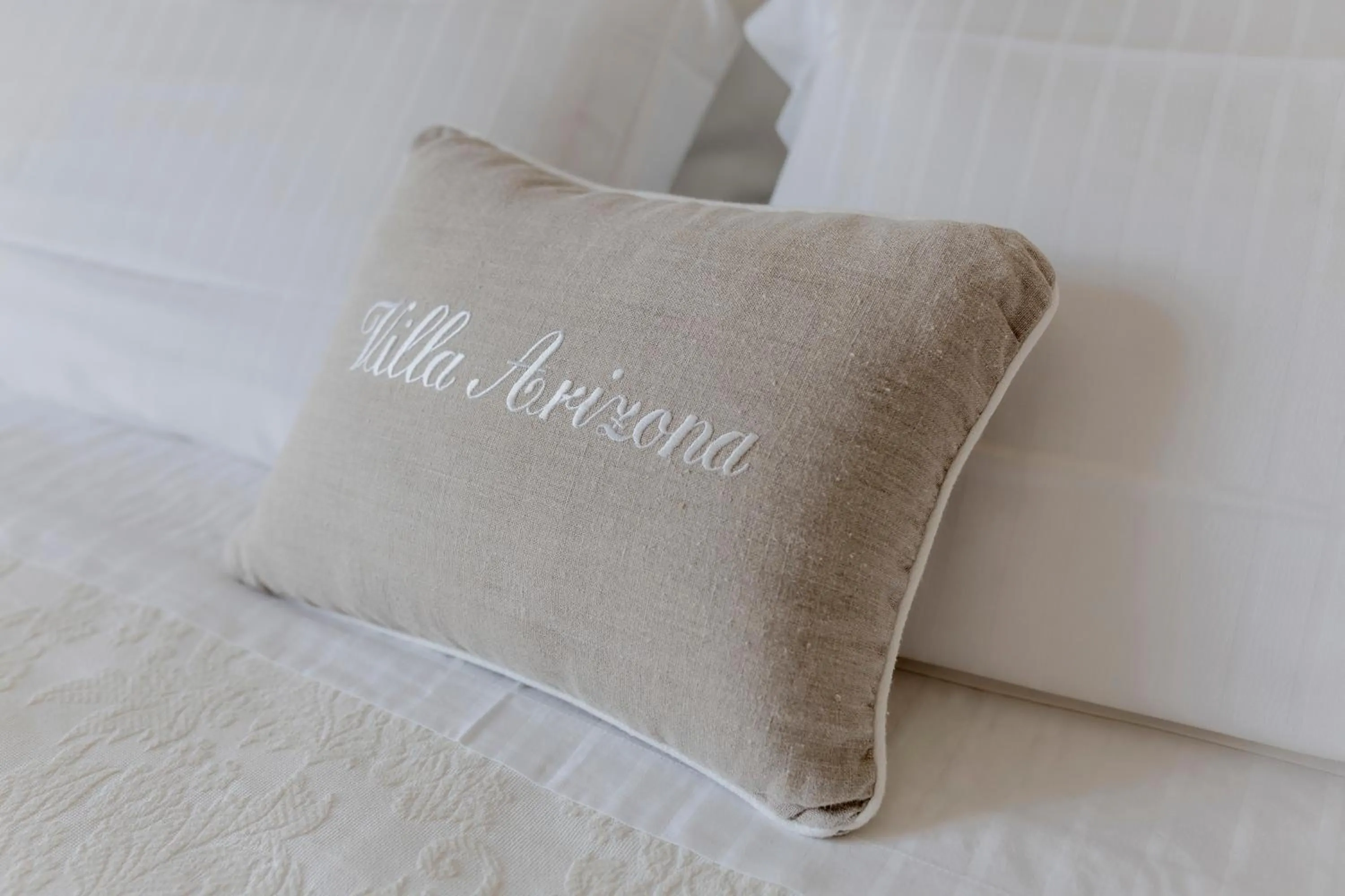 Decorative detail, Bed in Villa Arizona