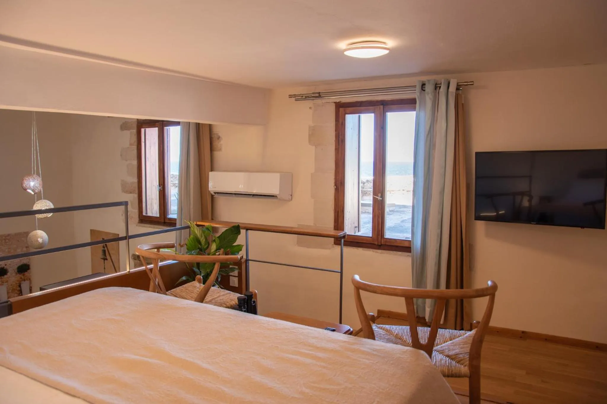 Seating area, Bed in San Salvatore Monastery