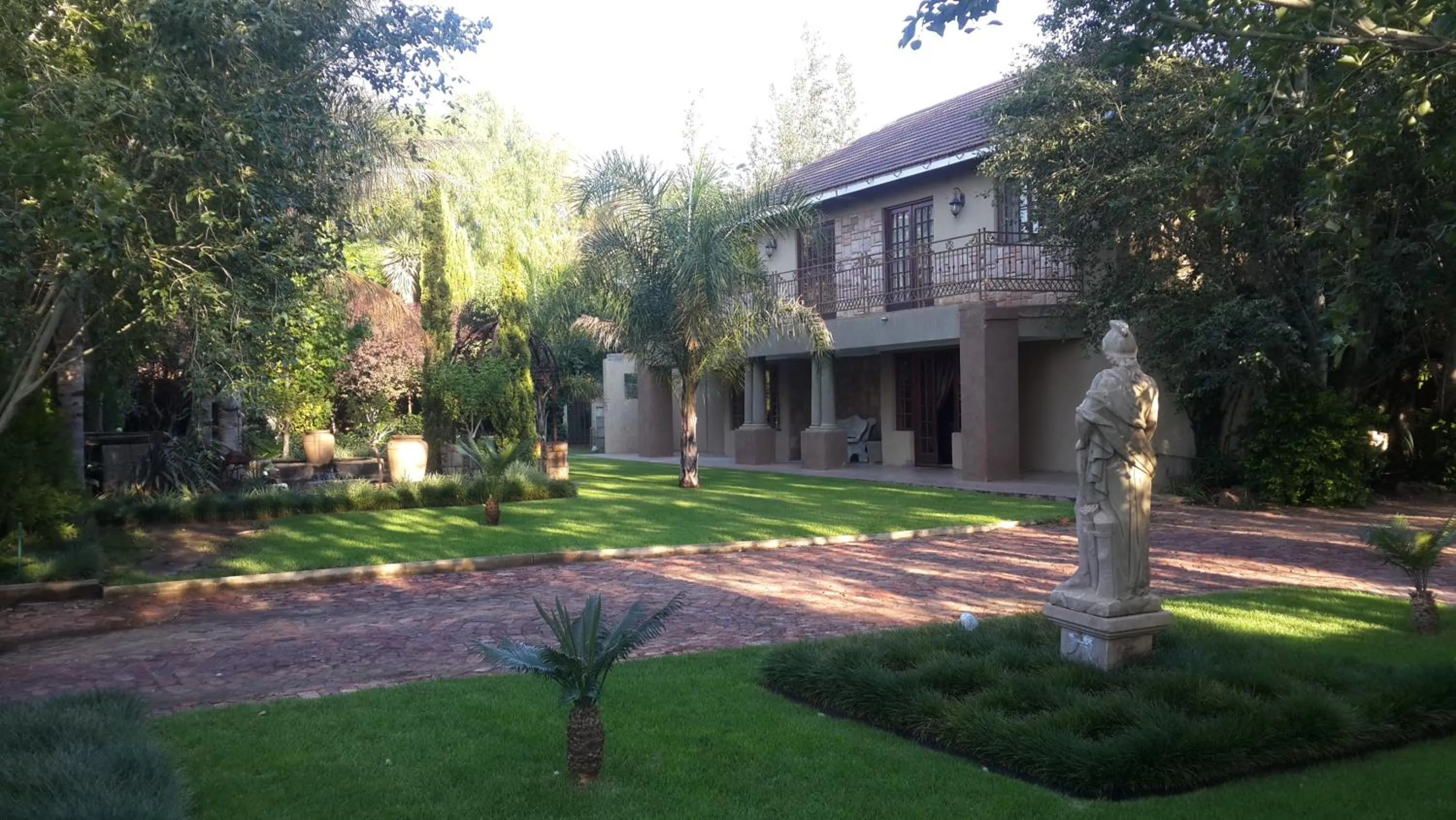 Facade/entrance in Giardino a 194
