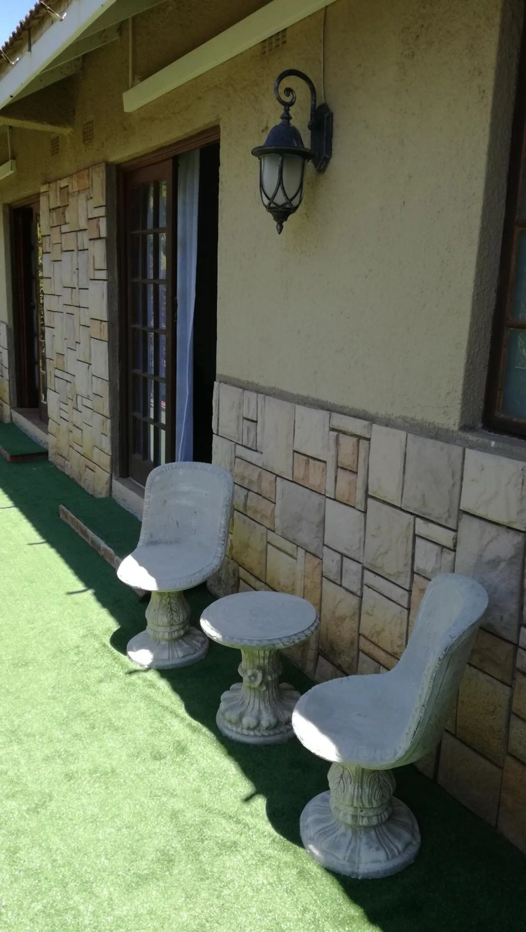 Facade/entrance in Giardino a 194