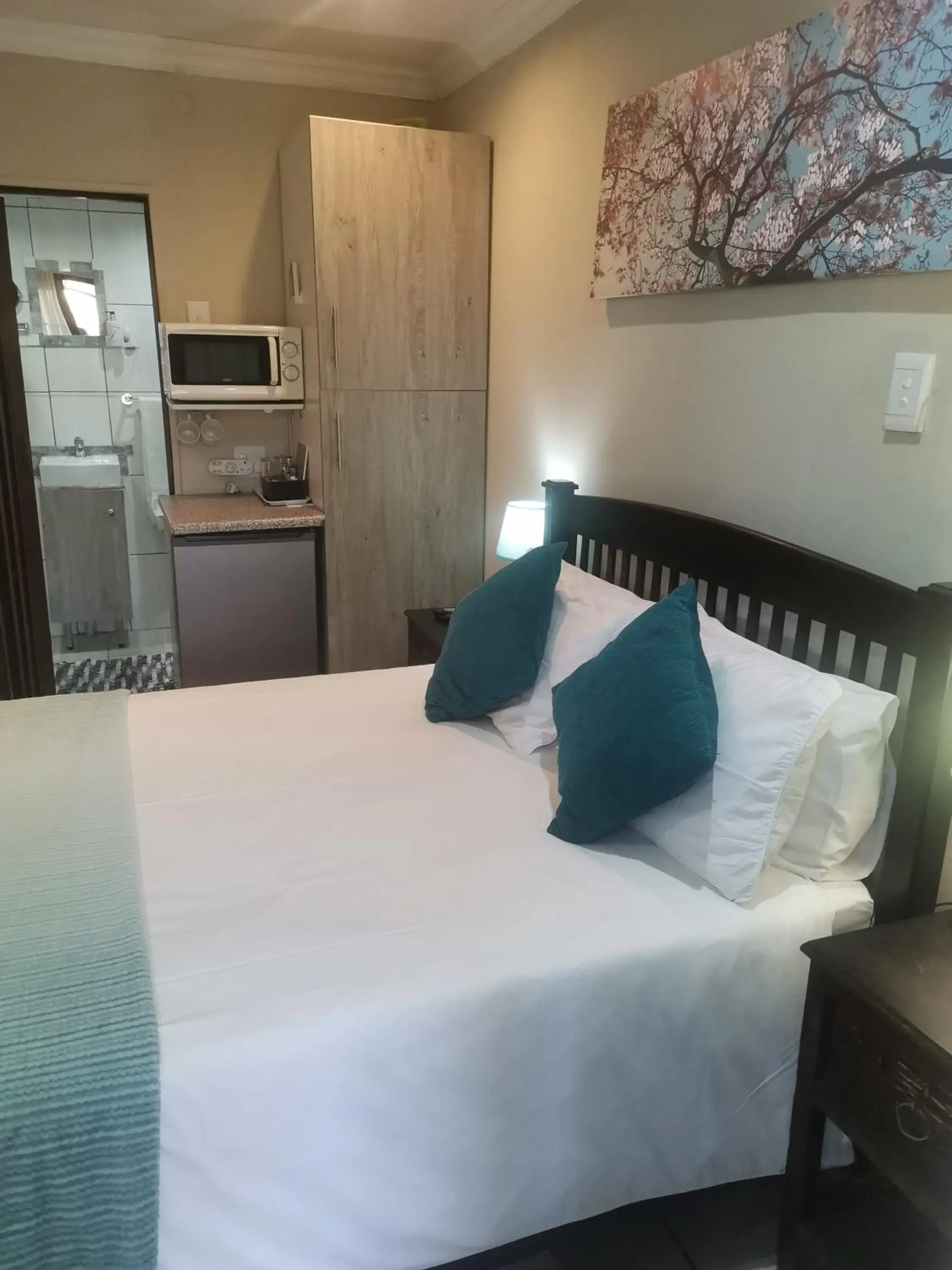 Double Room with Pool View - single occupancy in Giardino a 194 Double Room with Pool View - single occupancy in Giardino a 194