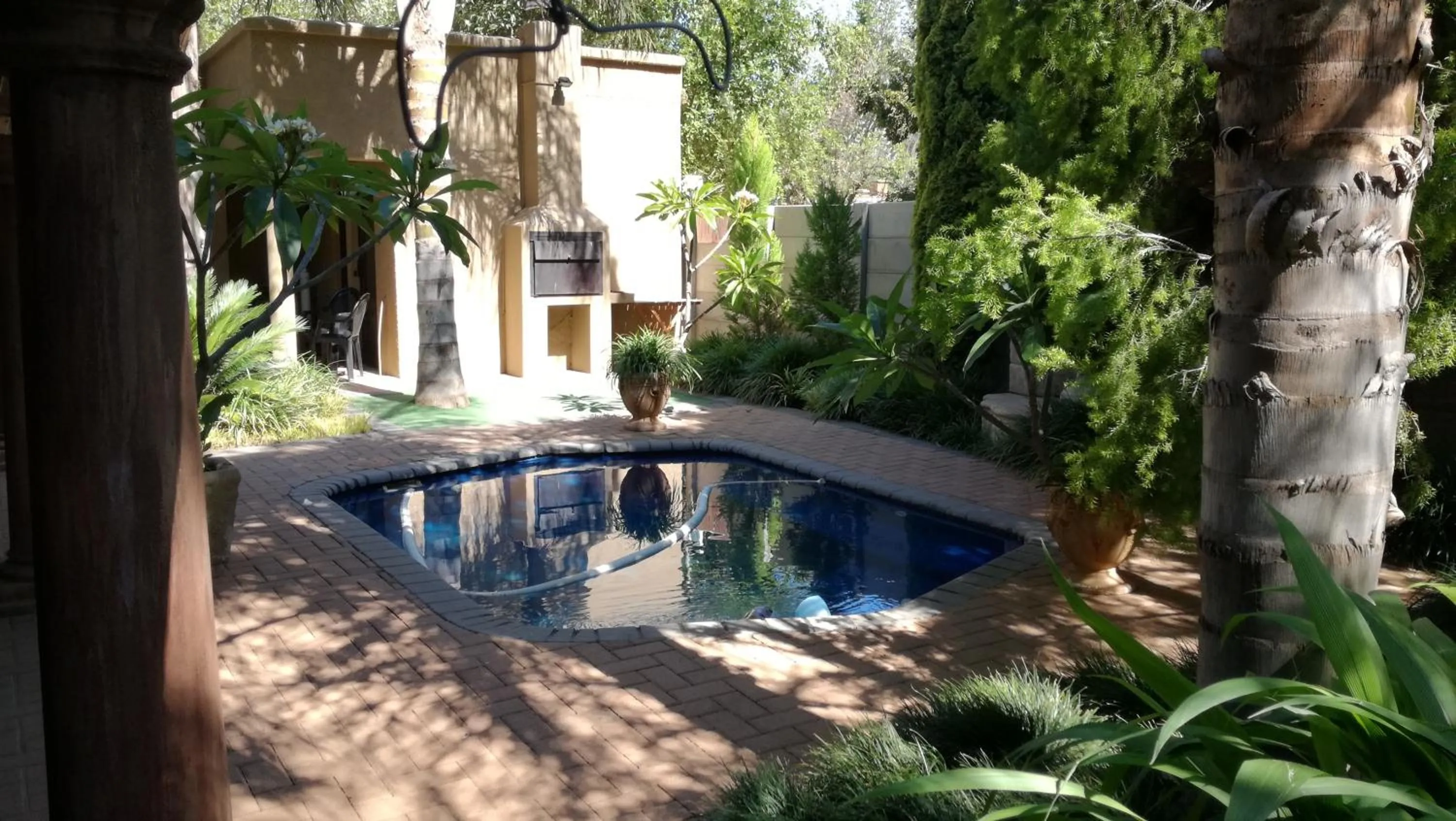 Swimming pool in Giardino a 194