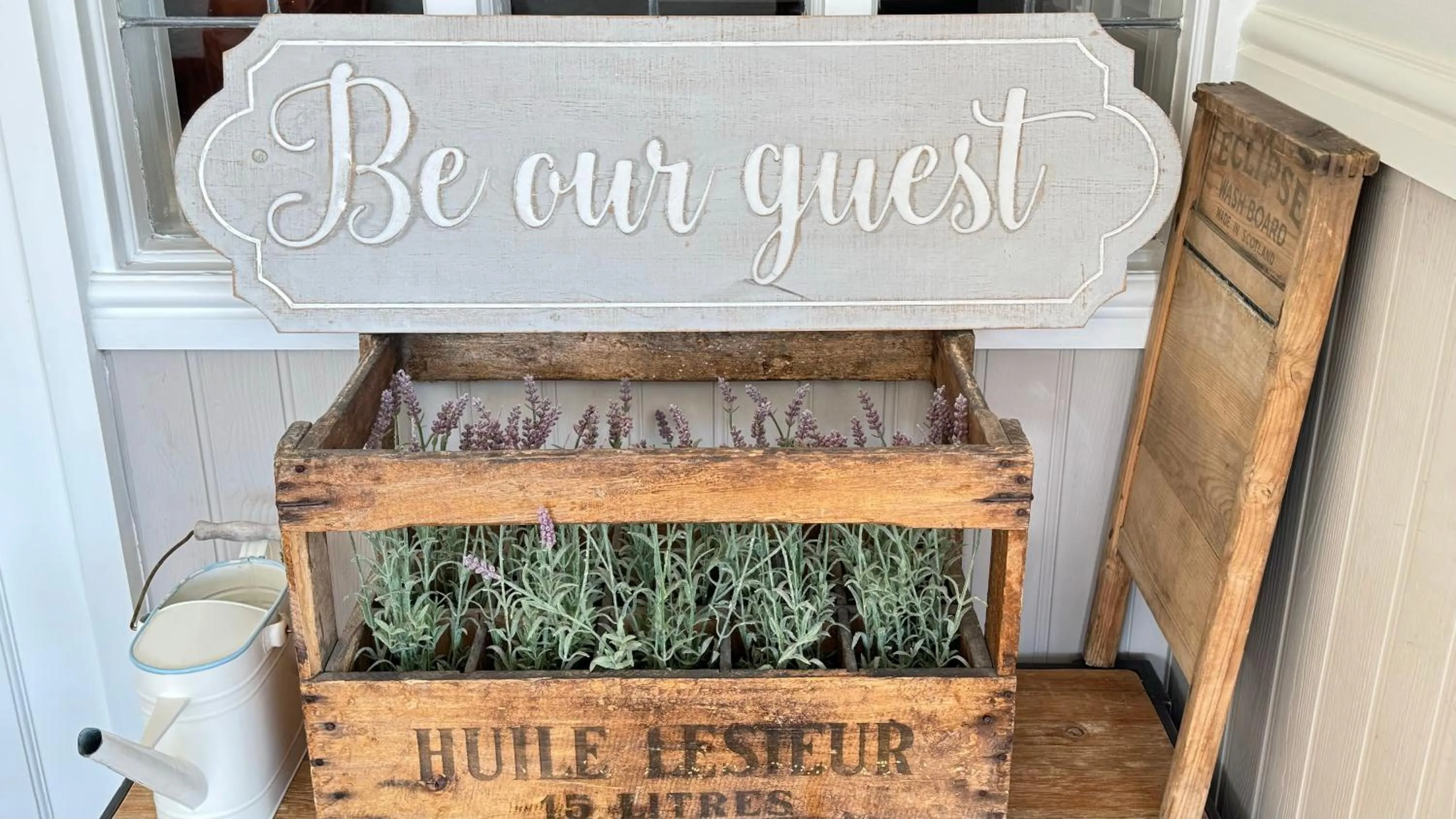 Property building in Invernairne