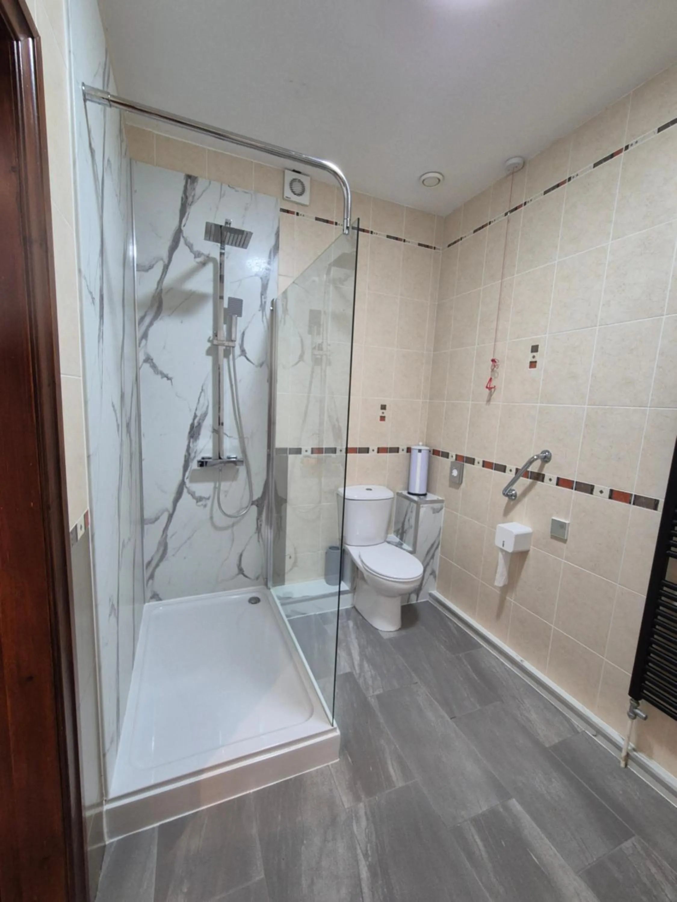Shower in Padley Farm