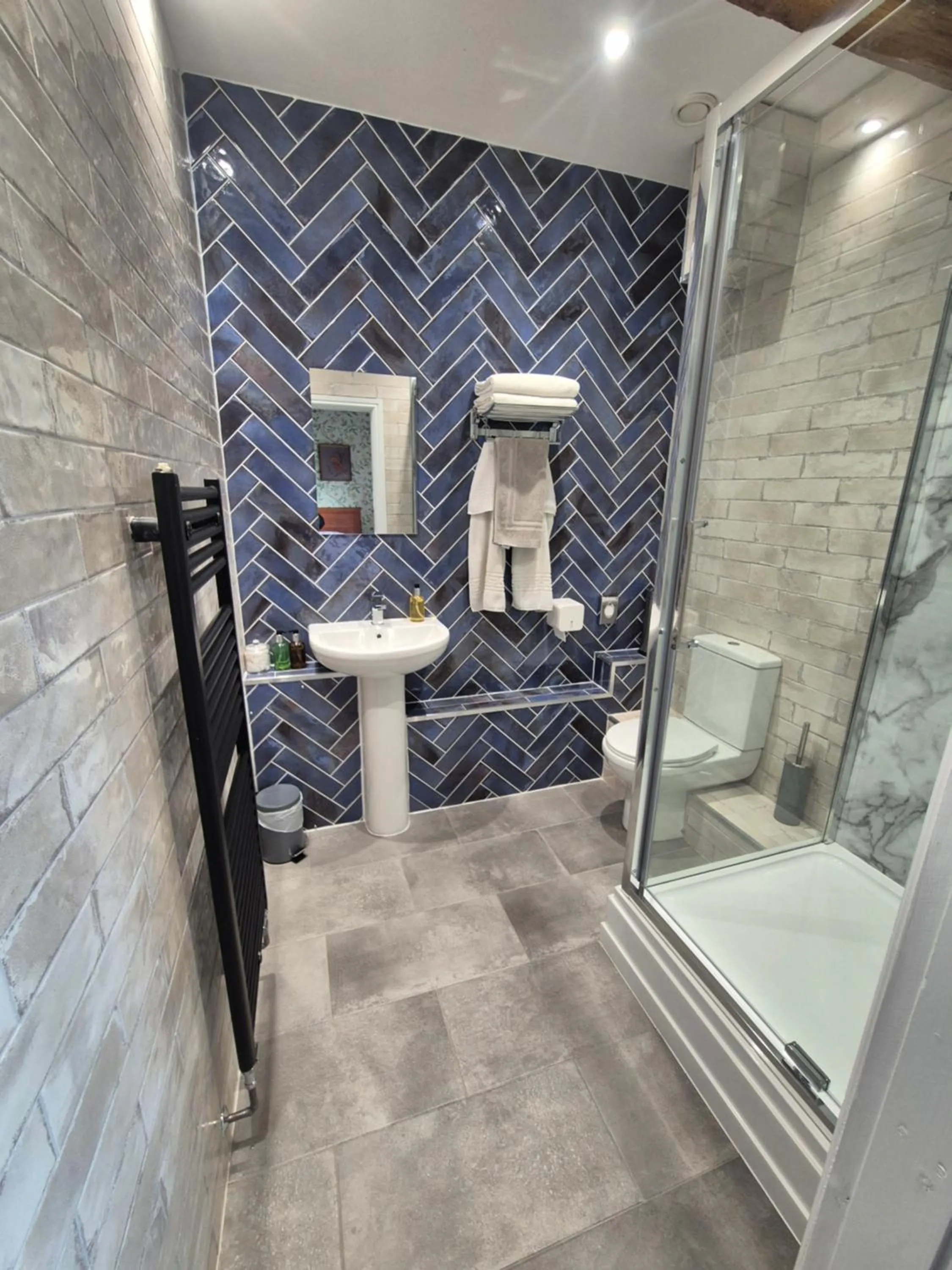 Shower in Padley Farm