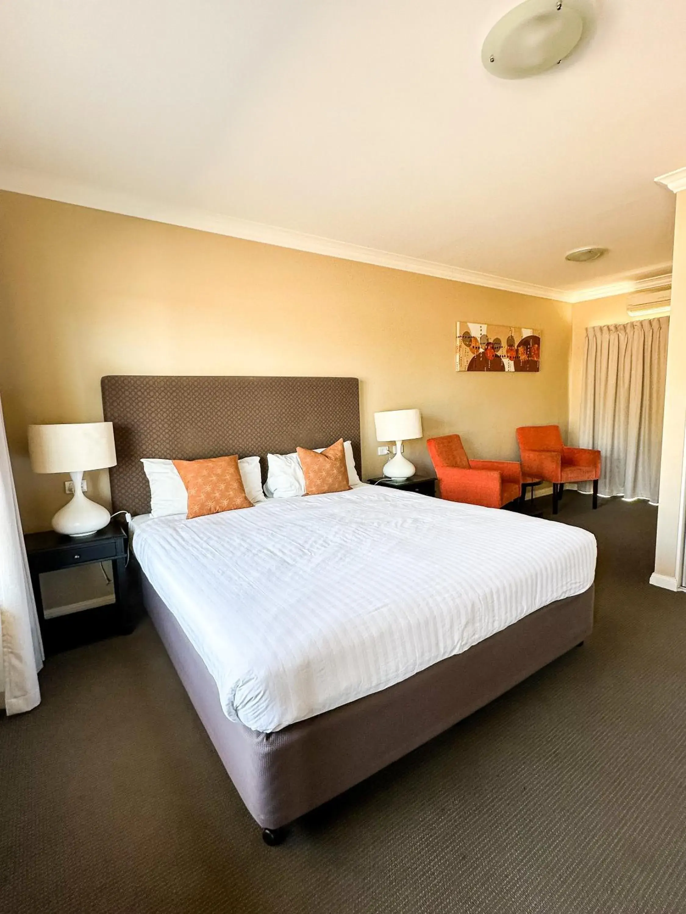 Deluxe Courtyard Room in Sundowner Motel Hotel Deluxe Courtyard Room in Sundowner Motel Hotel