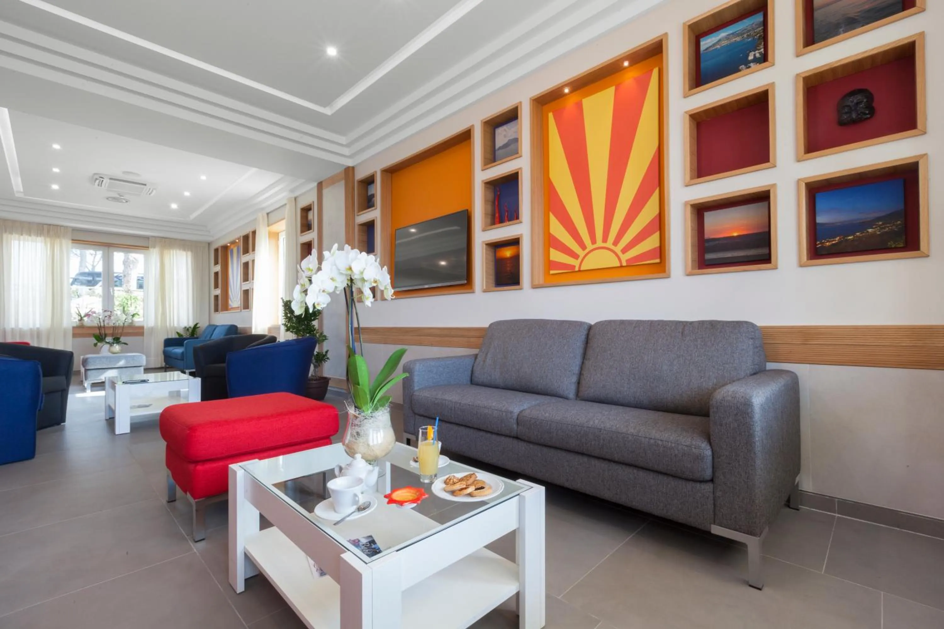 Communal lounge/ TV room in Hotel O Sole Mio