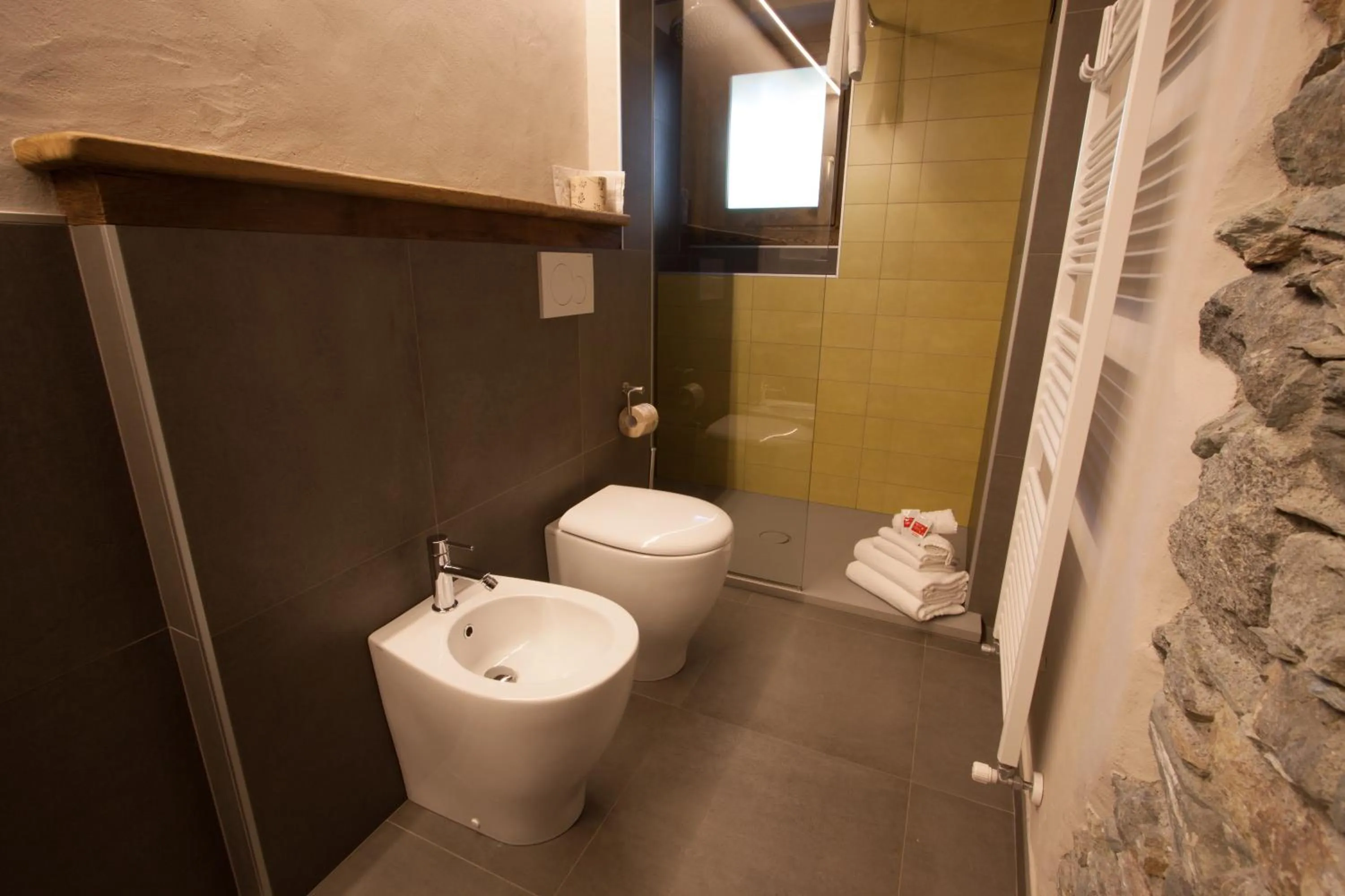 Bathroom in Moncervin