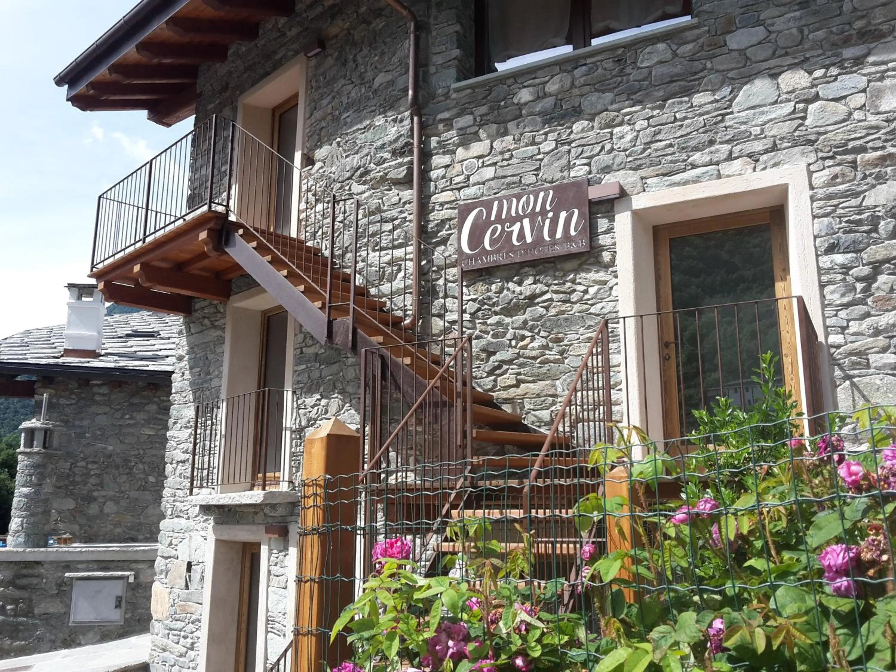 Property building in Moncervin