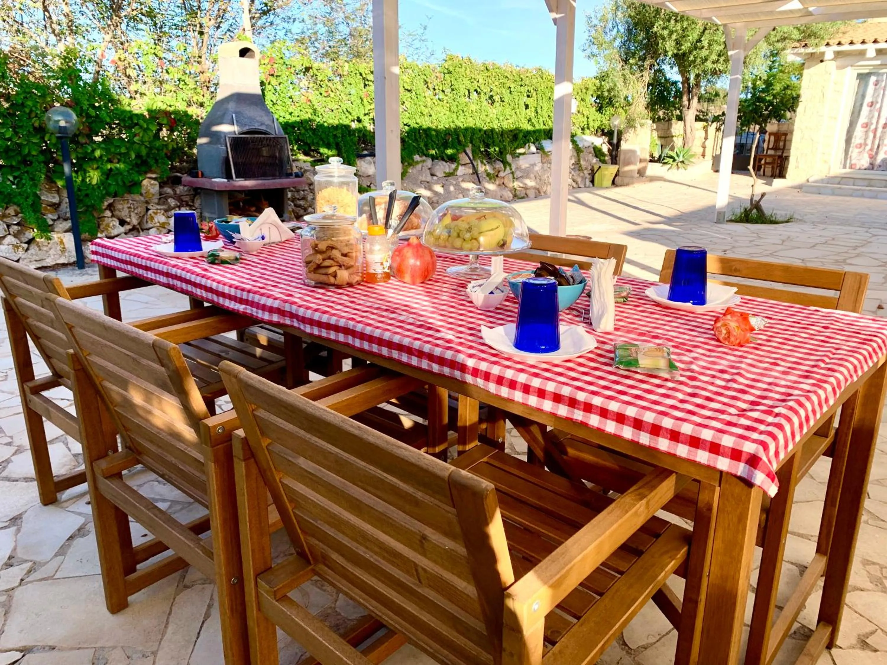 Food and drinks in Cozzo Spadaro B&B OnlyRooms