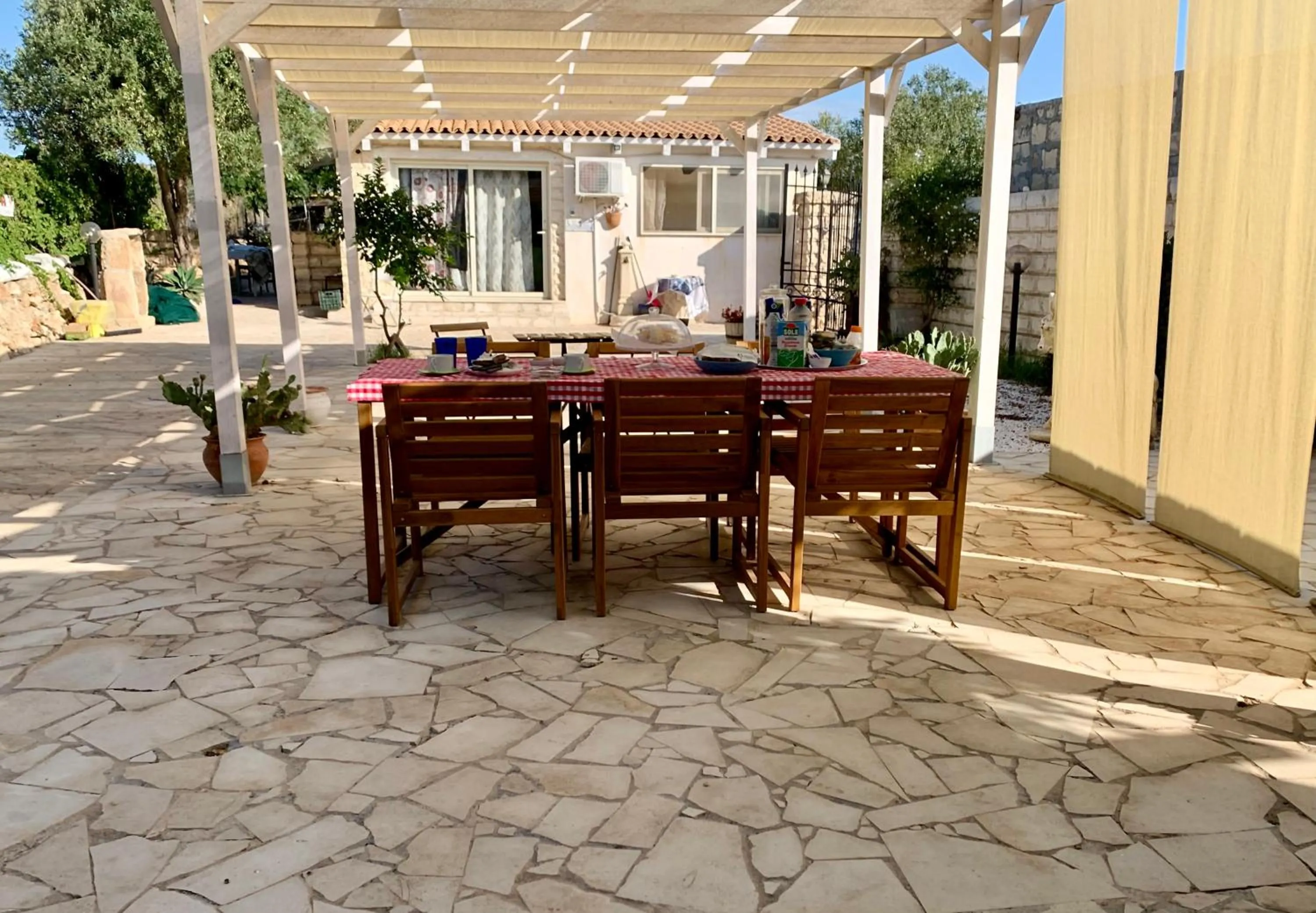 Patio in Cozzo Spadaro B&B OnlyRooms