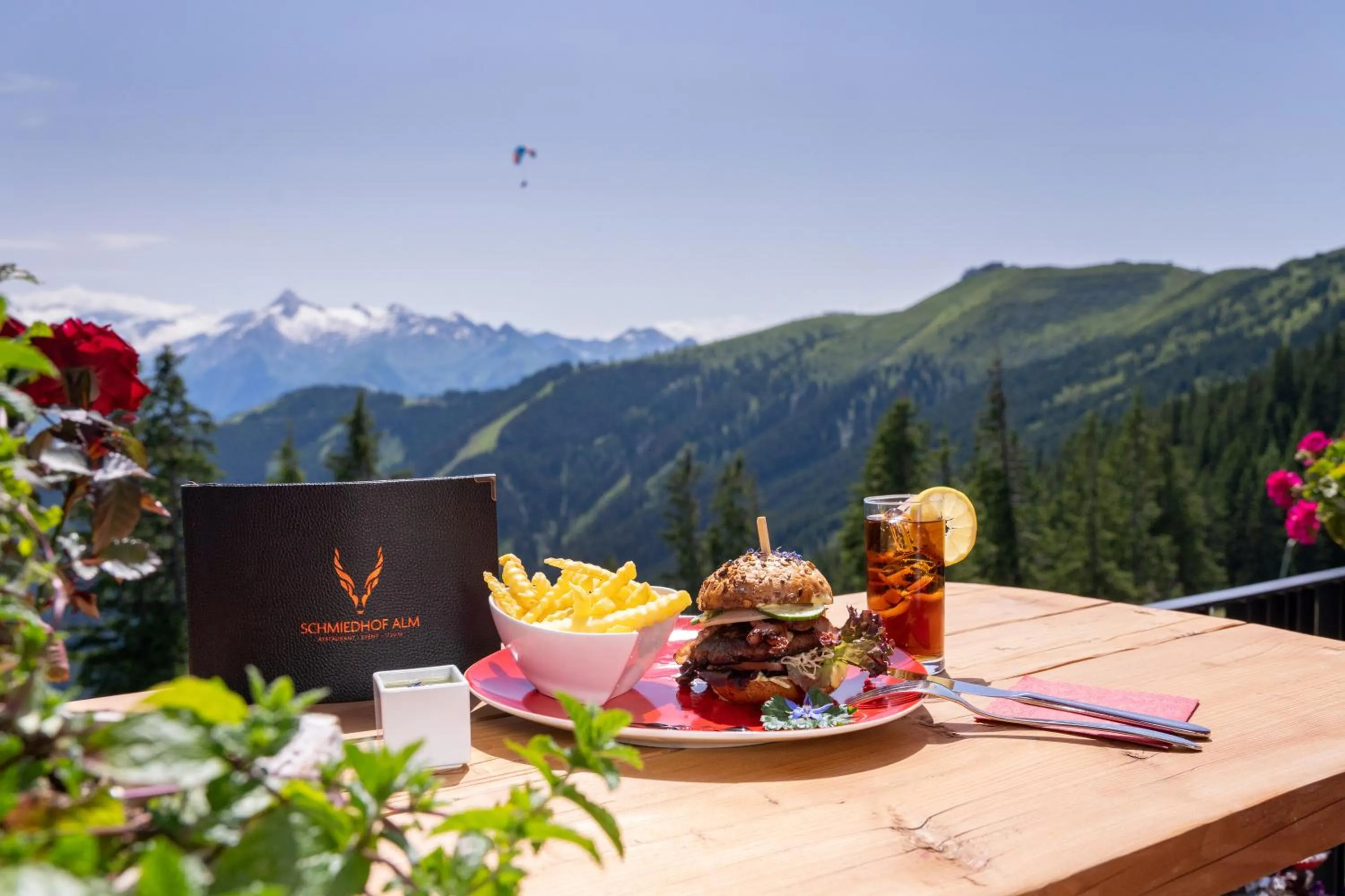 Restaurant/places to eat in Schmiedhof Alm