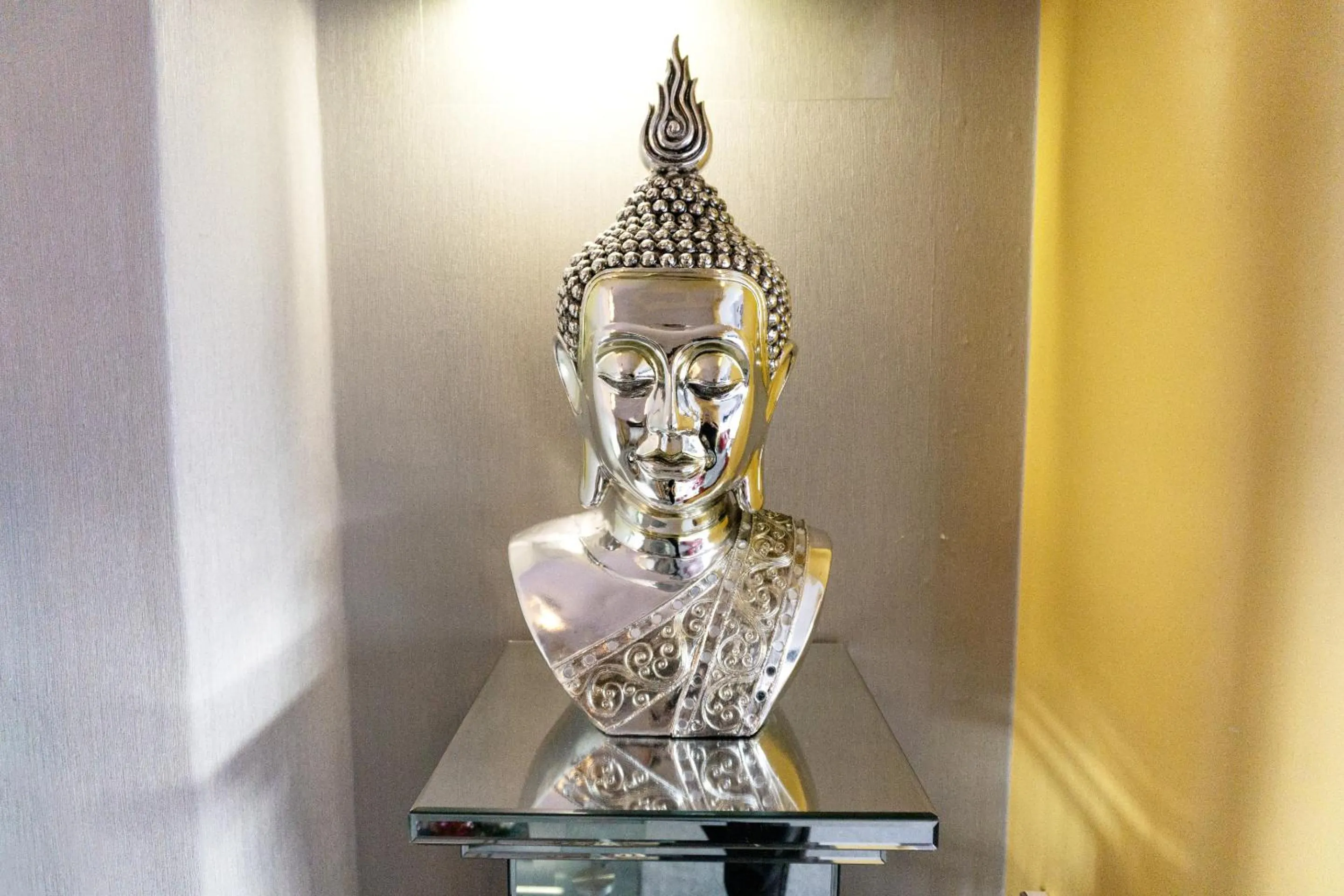 Lobby or reception in The Kenley Hotel