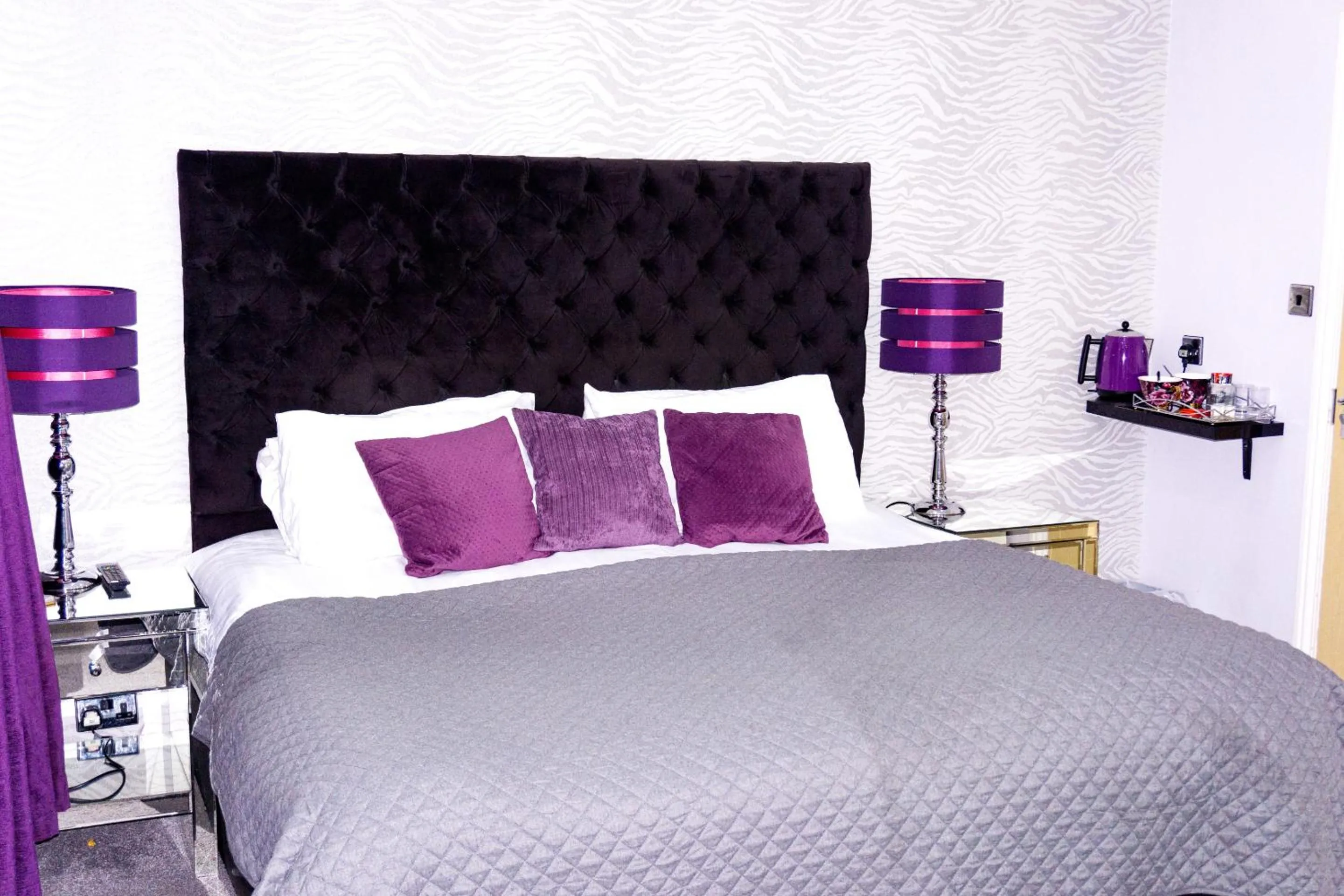 Bedroom, Bed in The Kenley Hotel